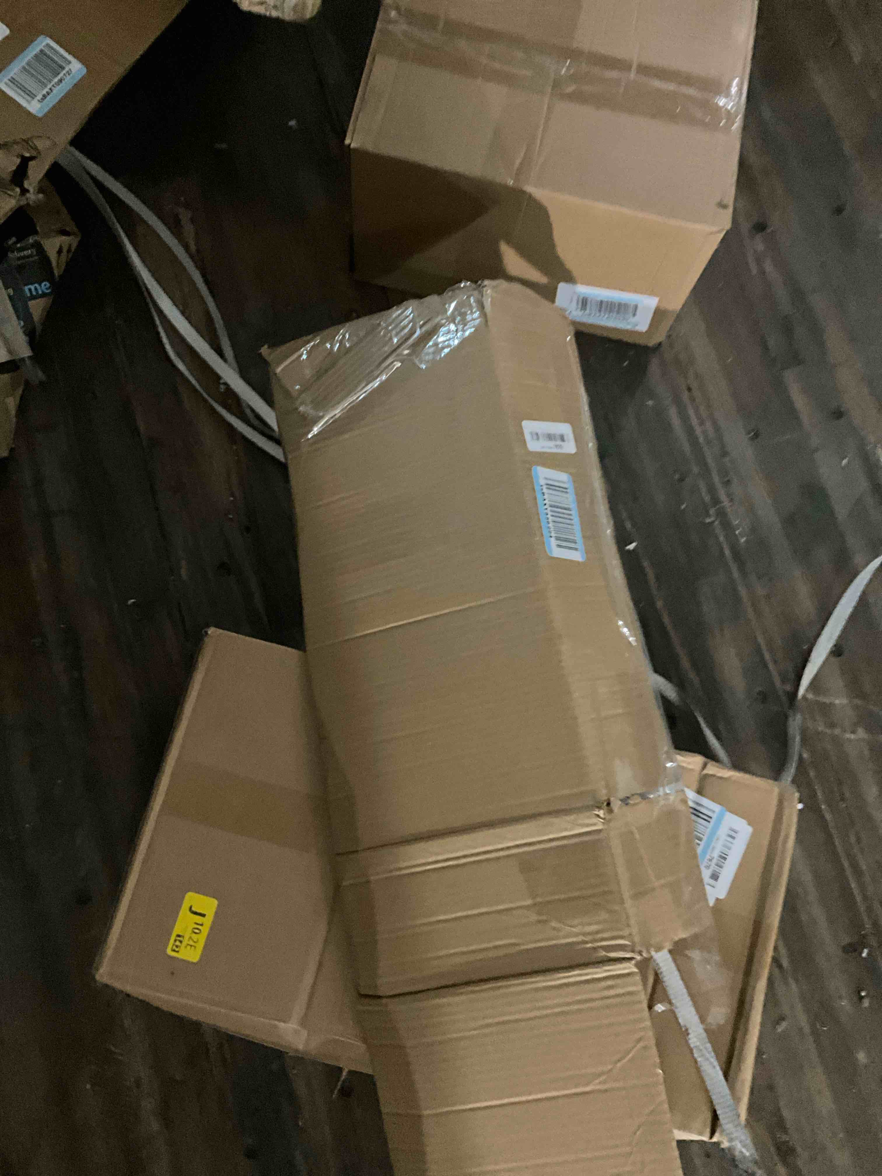 https://s3.amazonaws.com/lotting-images-prod/bidfta/GRA1438352_1757601512412.jpeg