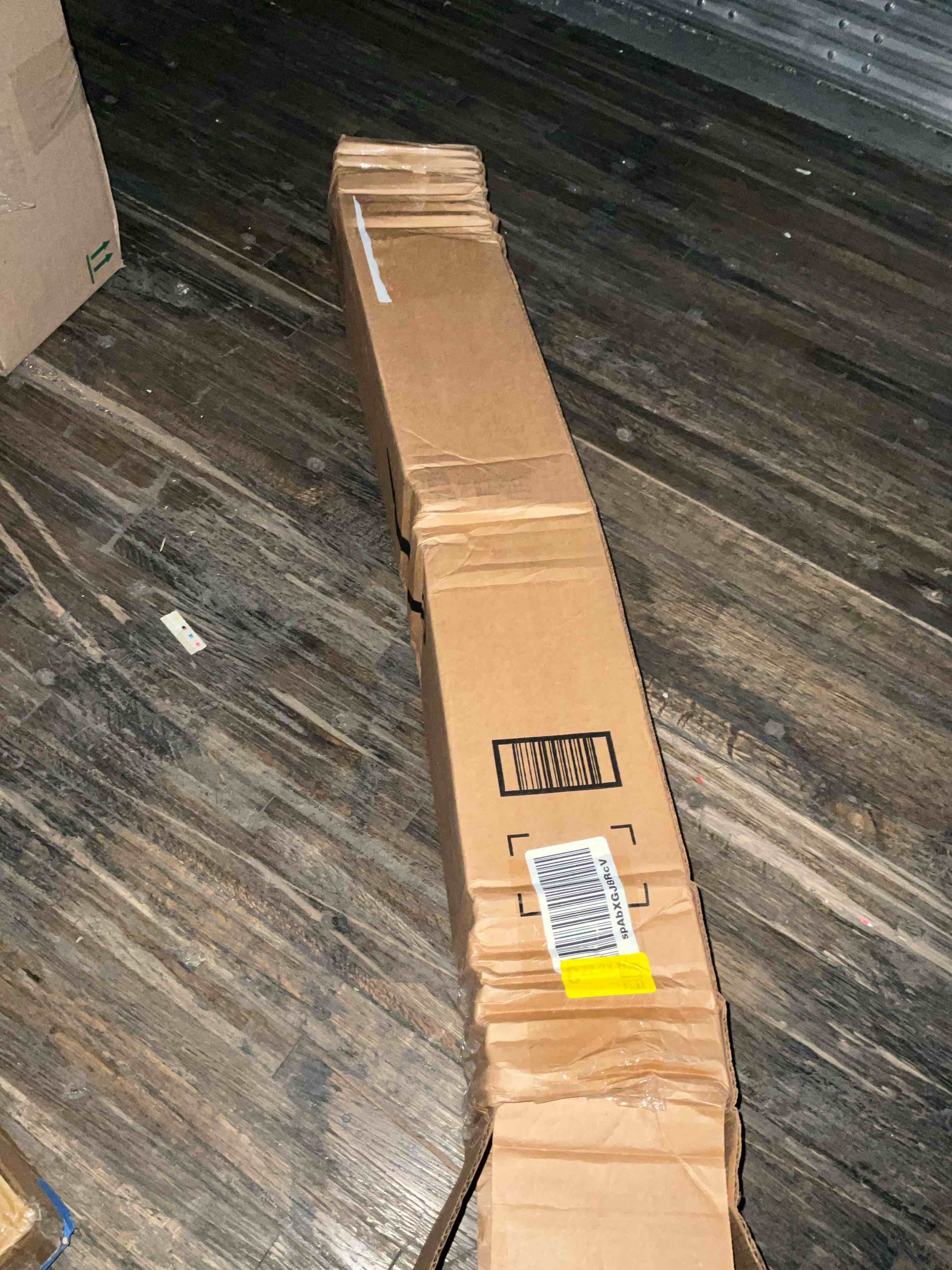 https://s3.amazonaws.com/lotting-images-prod/bidfta/GRA1438372_1757599667274.jpeg