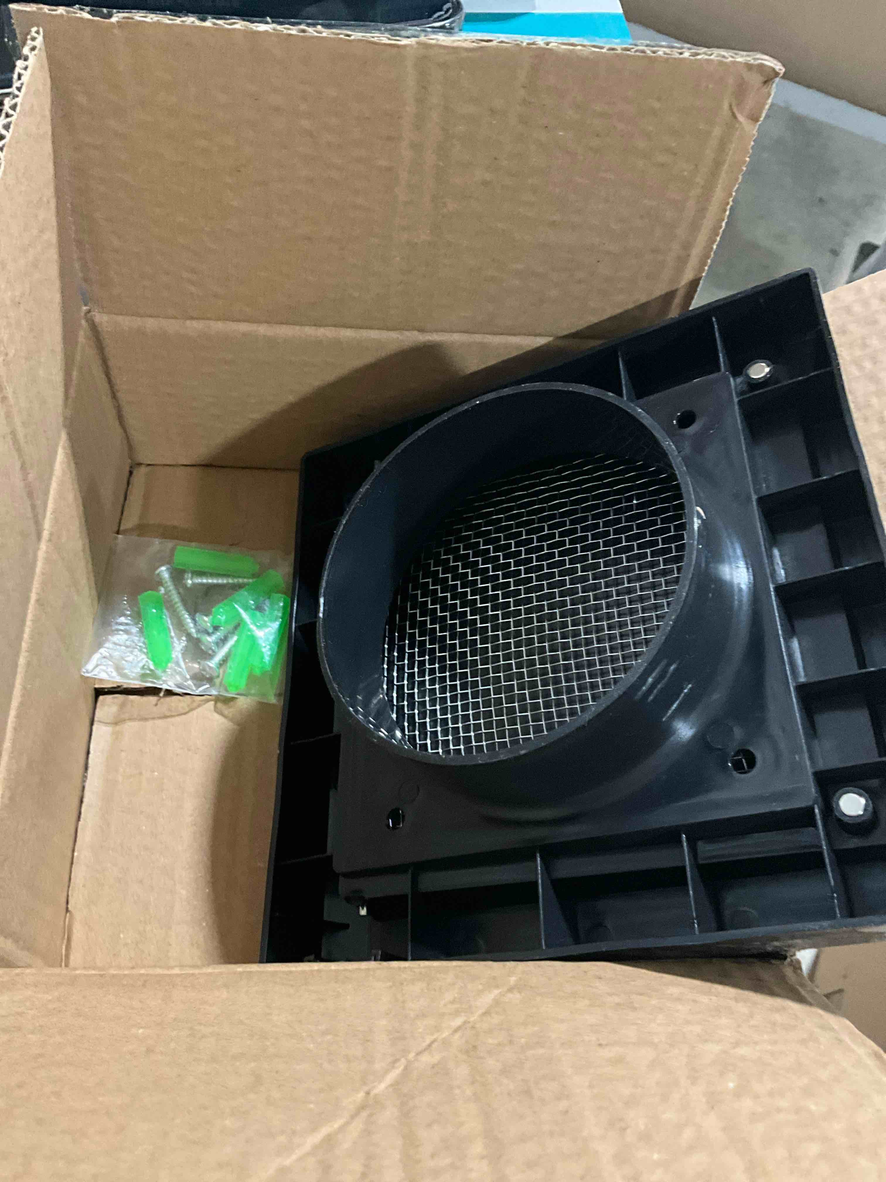 https://s3.amazonaws.com/lotting-images-prod/bidfta/GRA1438441_1757619268648.jpeg