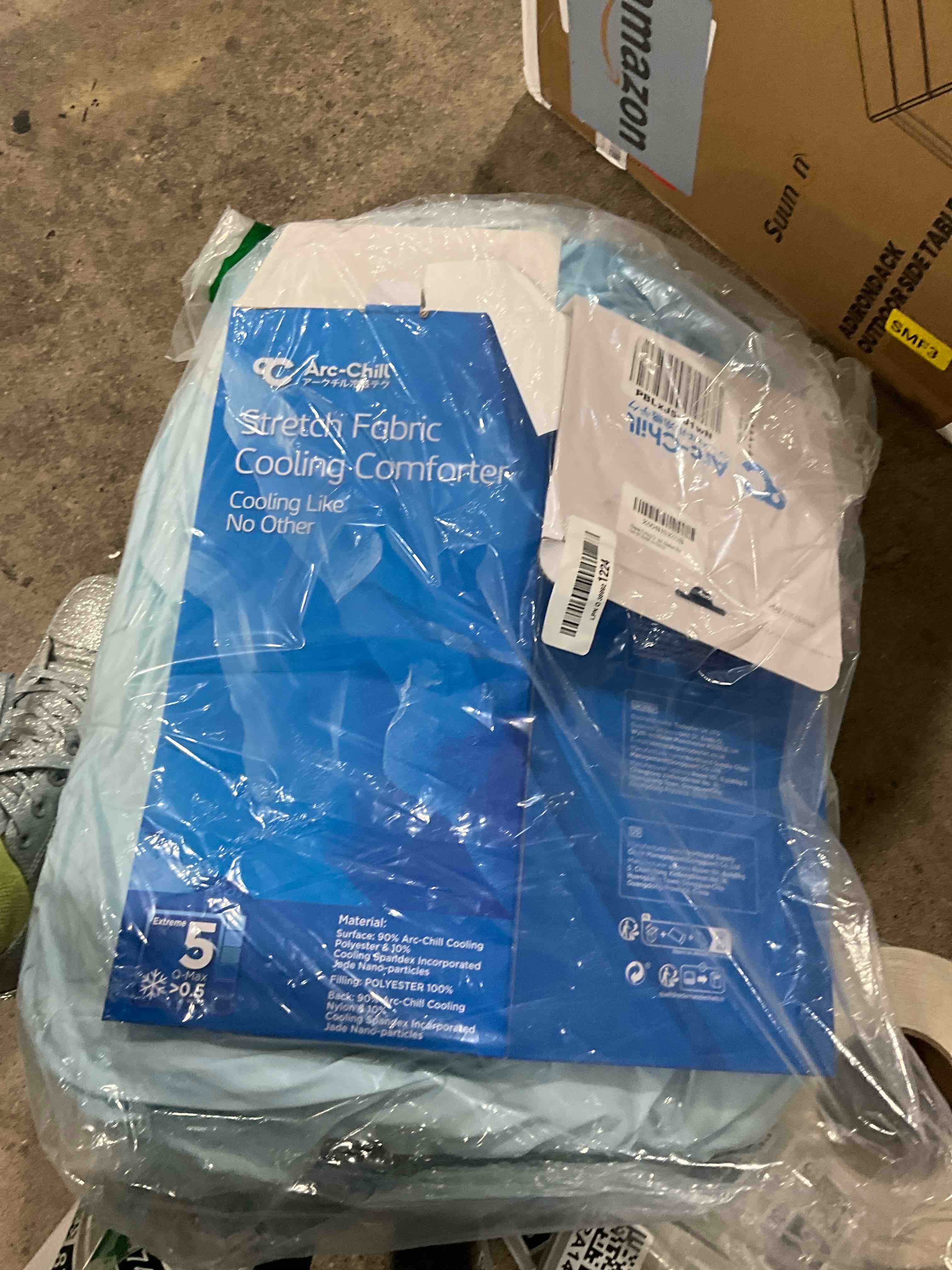 stretch fabric cooling comforter