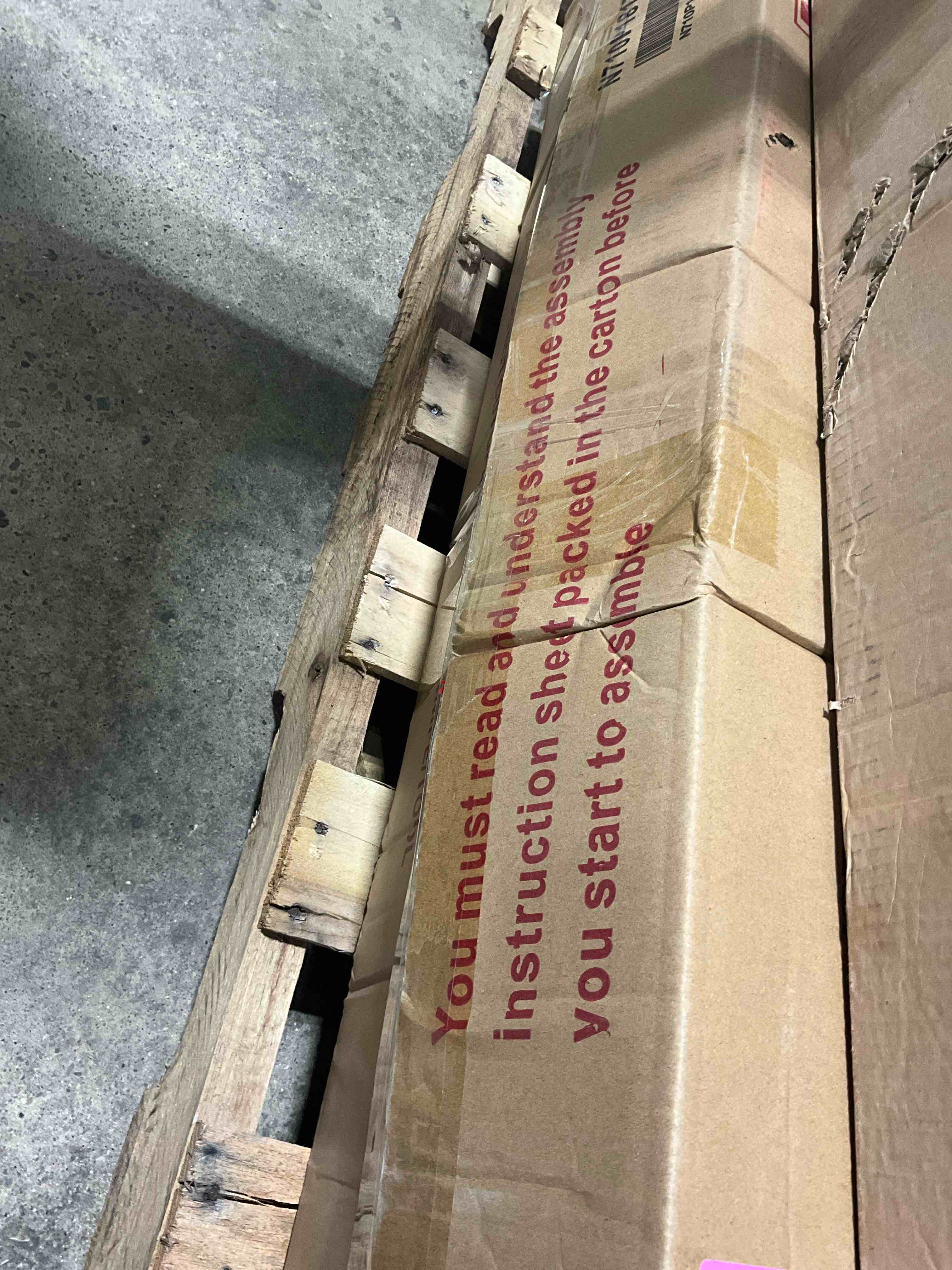 https://s3.amazonaws.com/lotting-images-prod/bidfta/GRA1438989_1758906531529.jpeg