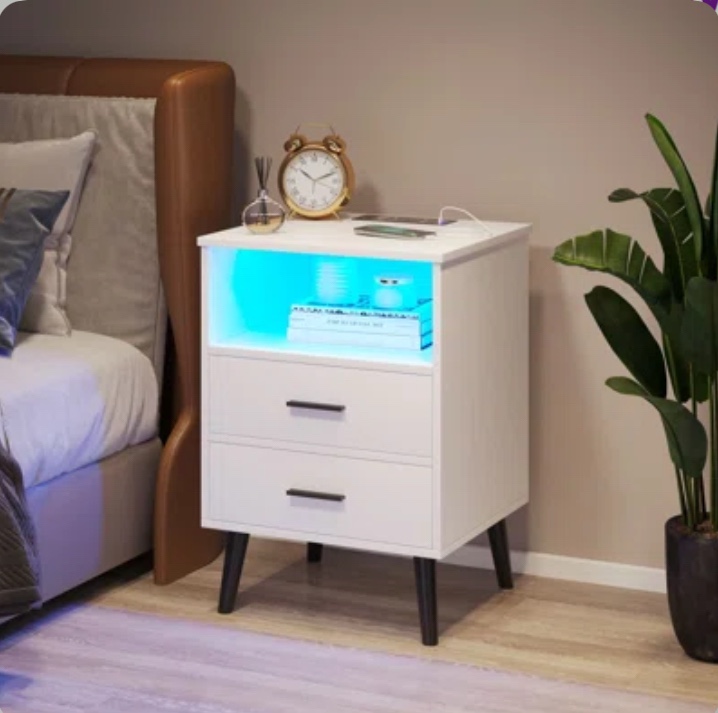 Targo 17.7 W Nightstand