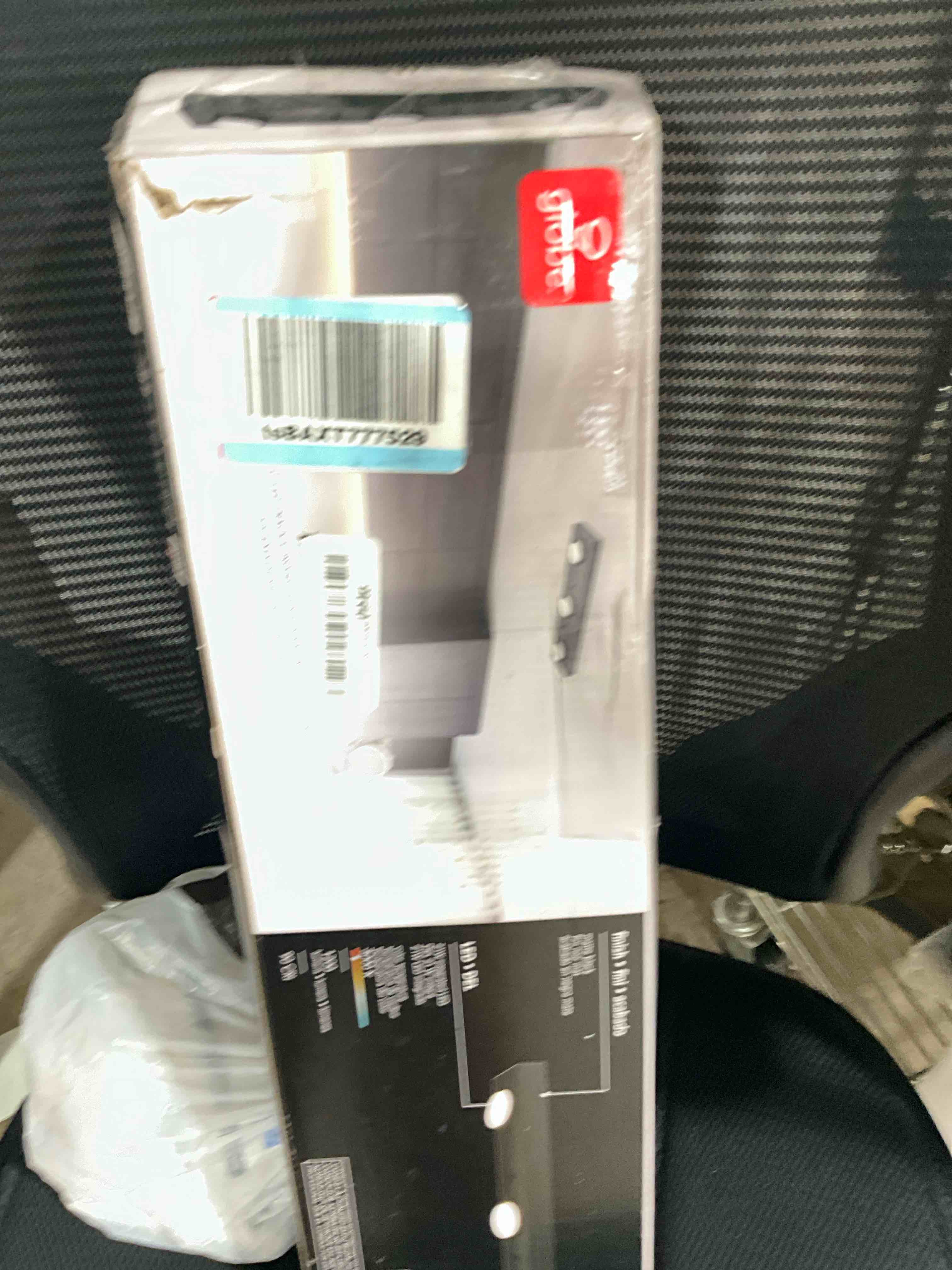 https://s3.amazonaws.com/lotting-images-prod/bidfta/GRA1443512_1750452716447.jpeg