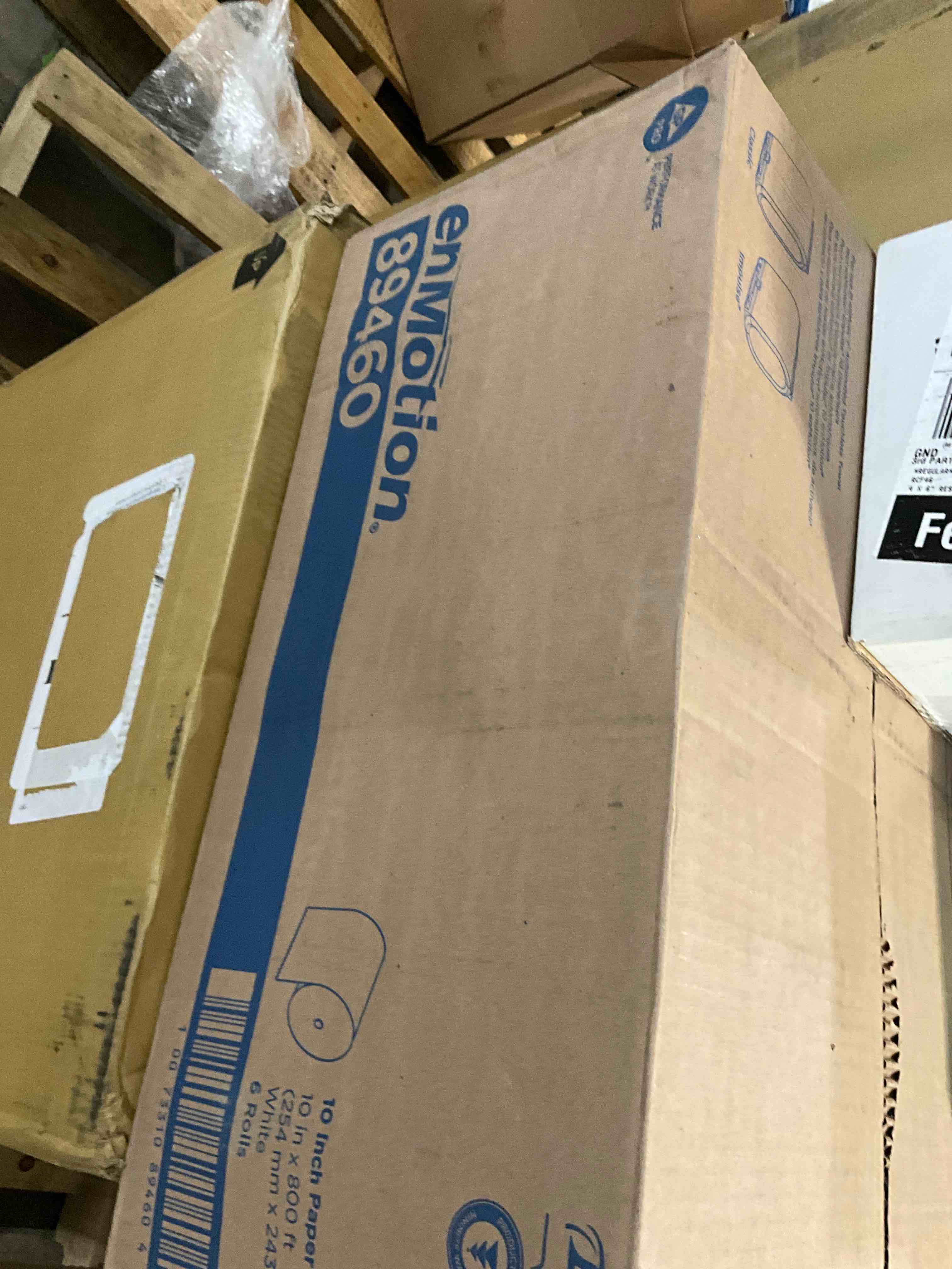https://s3.amazonaws.com/lotting-images-prod/bidfta/GRA1443613_1752595014126.jpeg