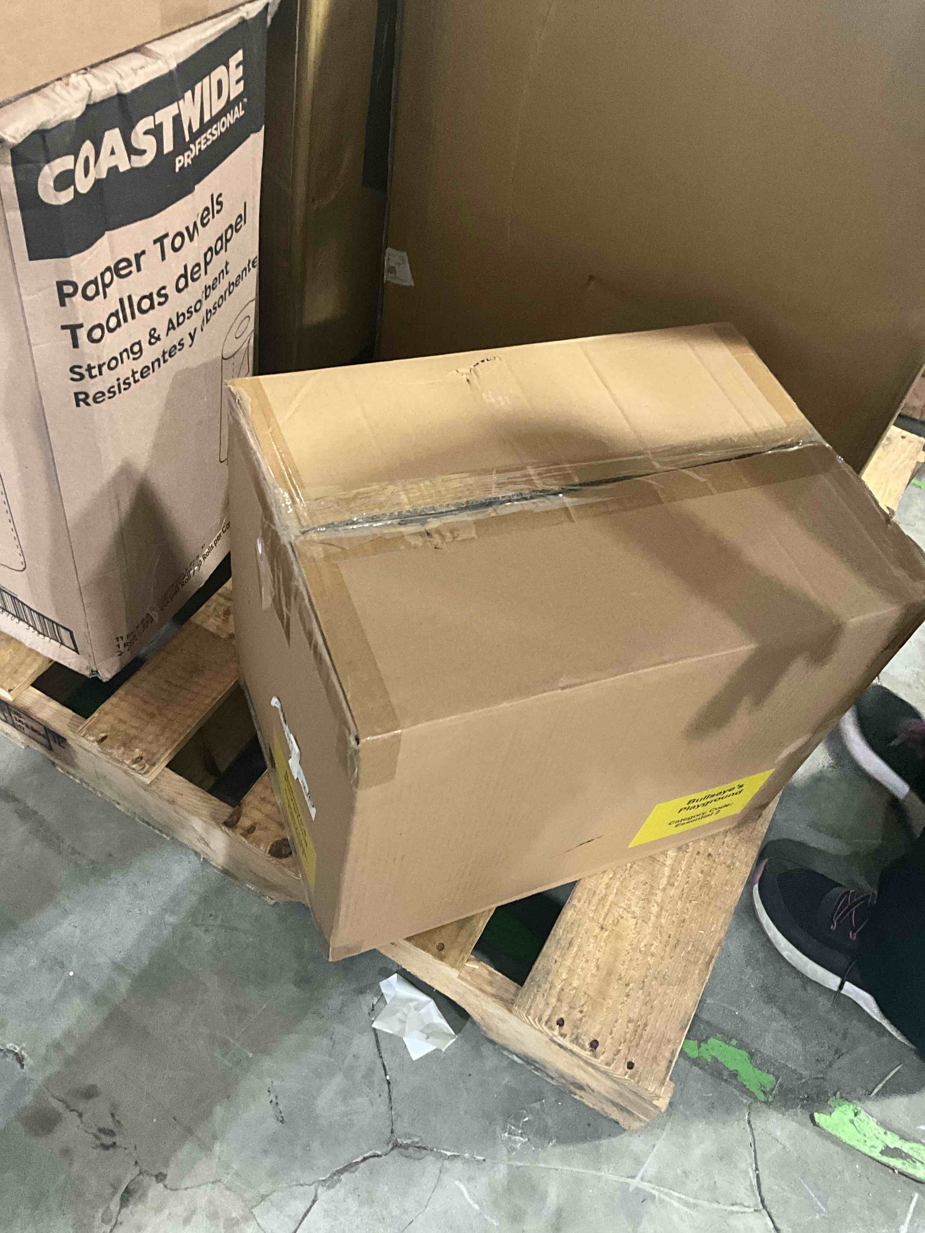 https://s3.amazonaws.com/lotting-images-prod/bidfta/GRA1443625_1752600554746.jpeg