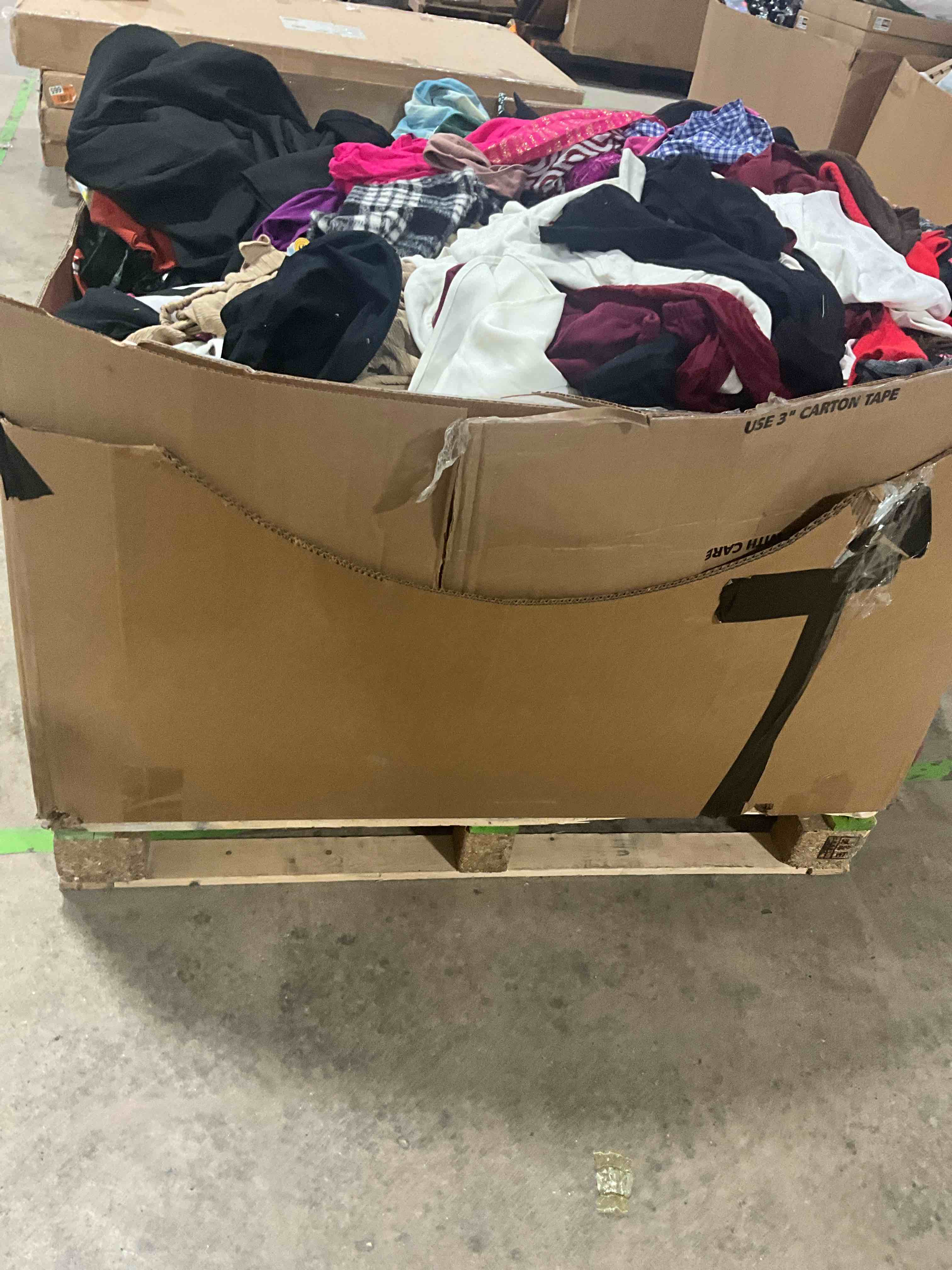 https://s3.amazonaws.com/lotting-images-prod/bidfta/GRA1443693_1752678684174.jpeg