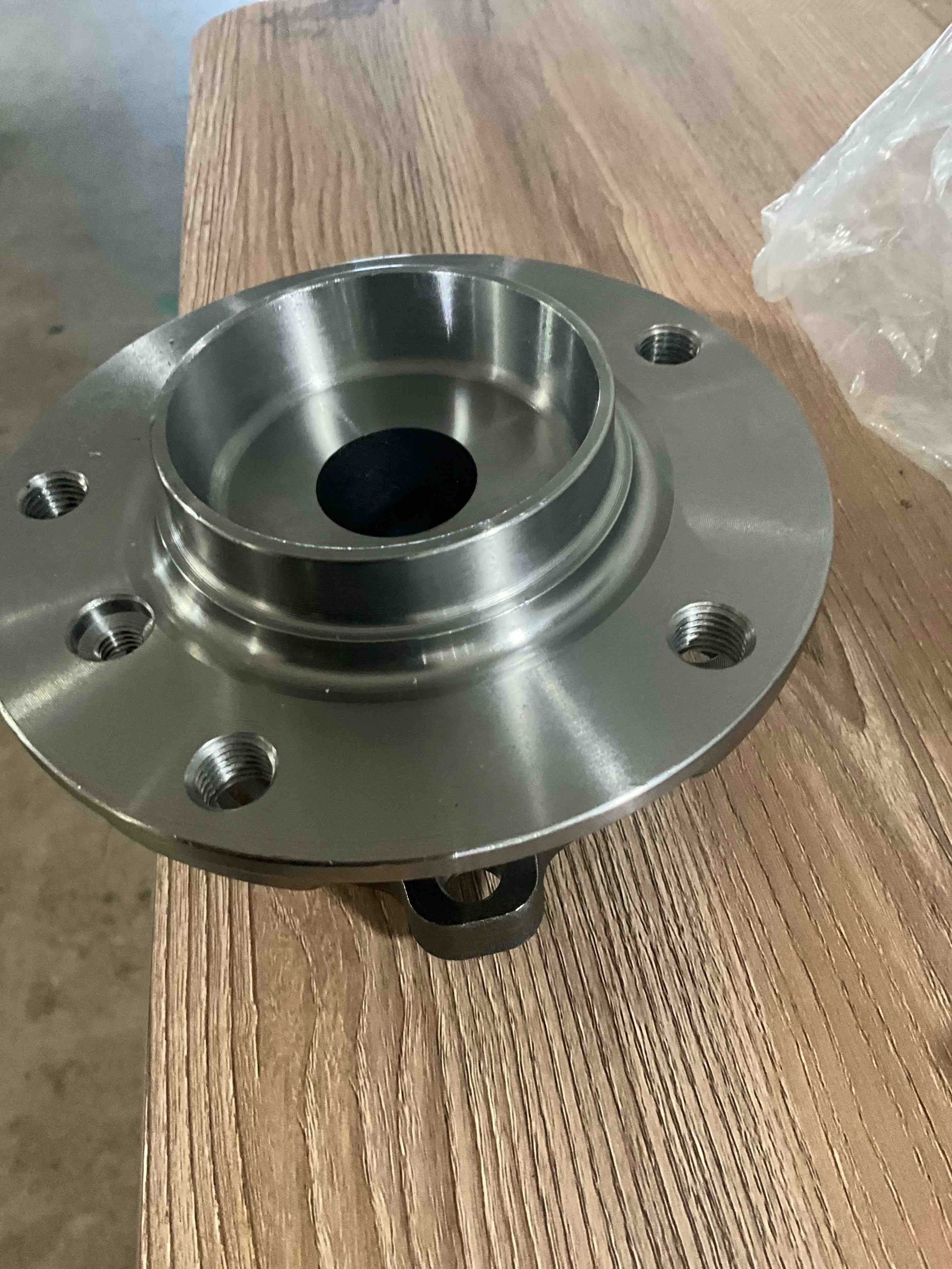 TRQ Front Wheel Hub Bearings 513210