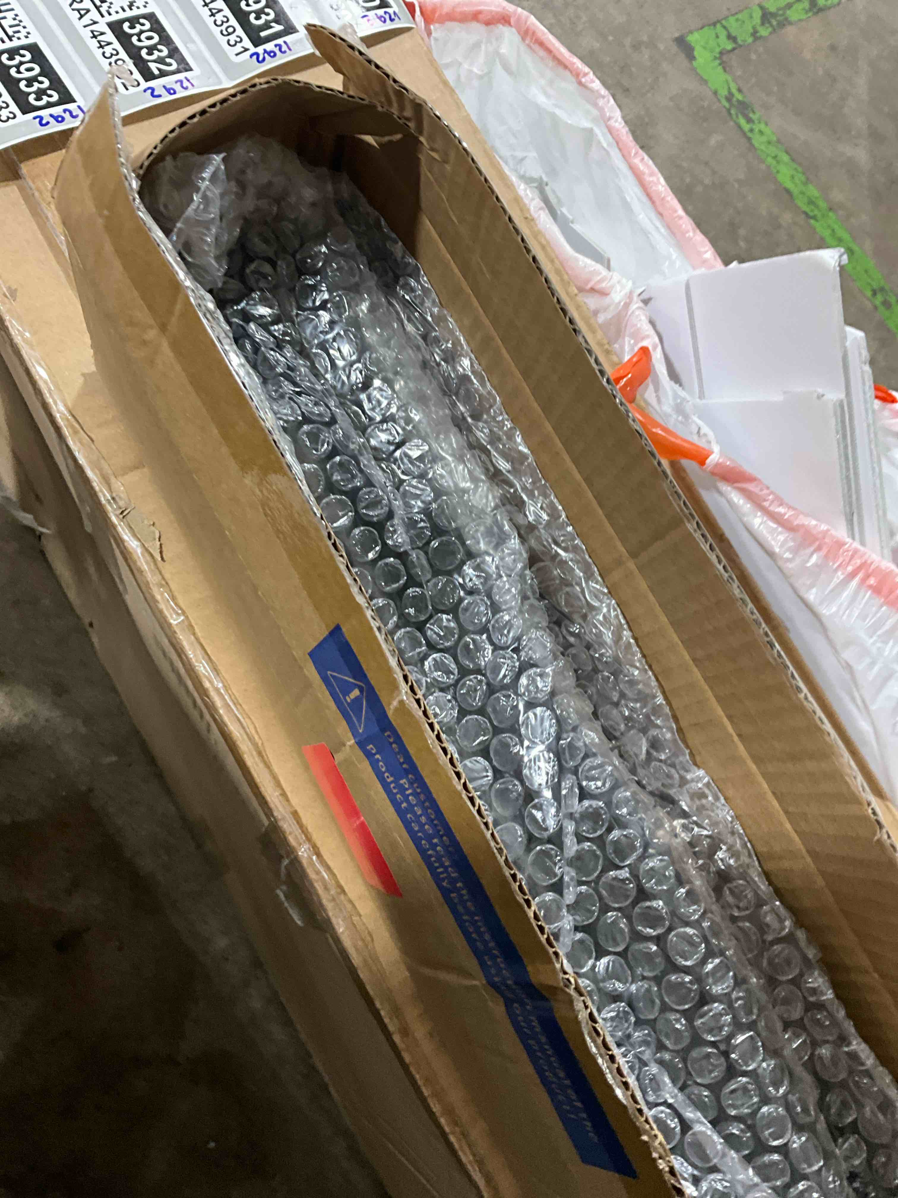 https://s3.amazonaws.com/lotting-images-prod/bidfta/GRA1443933_1753127906986.jpeg