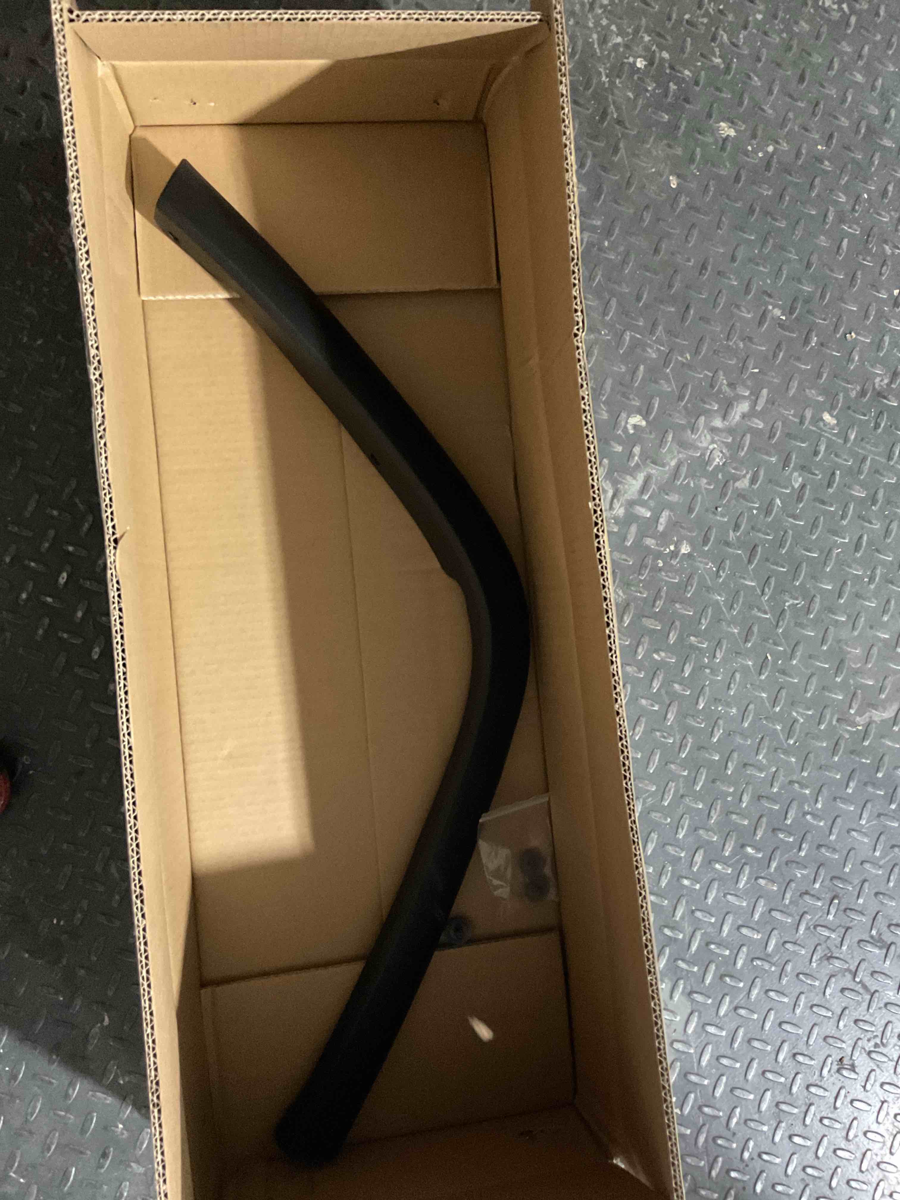 https://s3.amazonaws.com/lotting-images-prod/bidfta/GRA1444073_1757109339526.jpeg