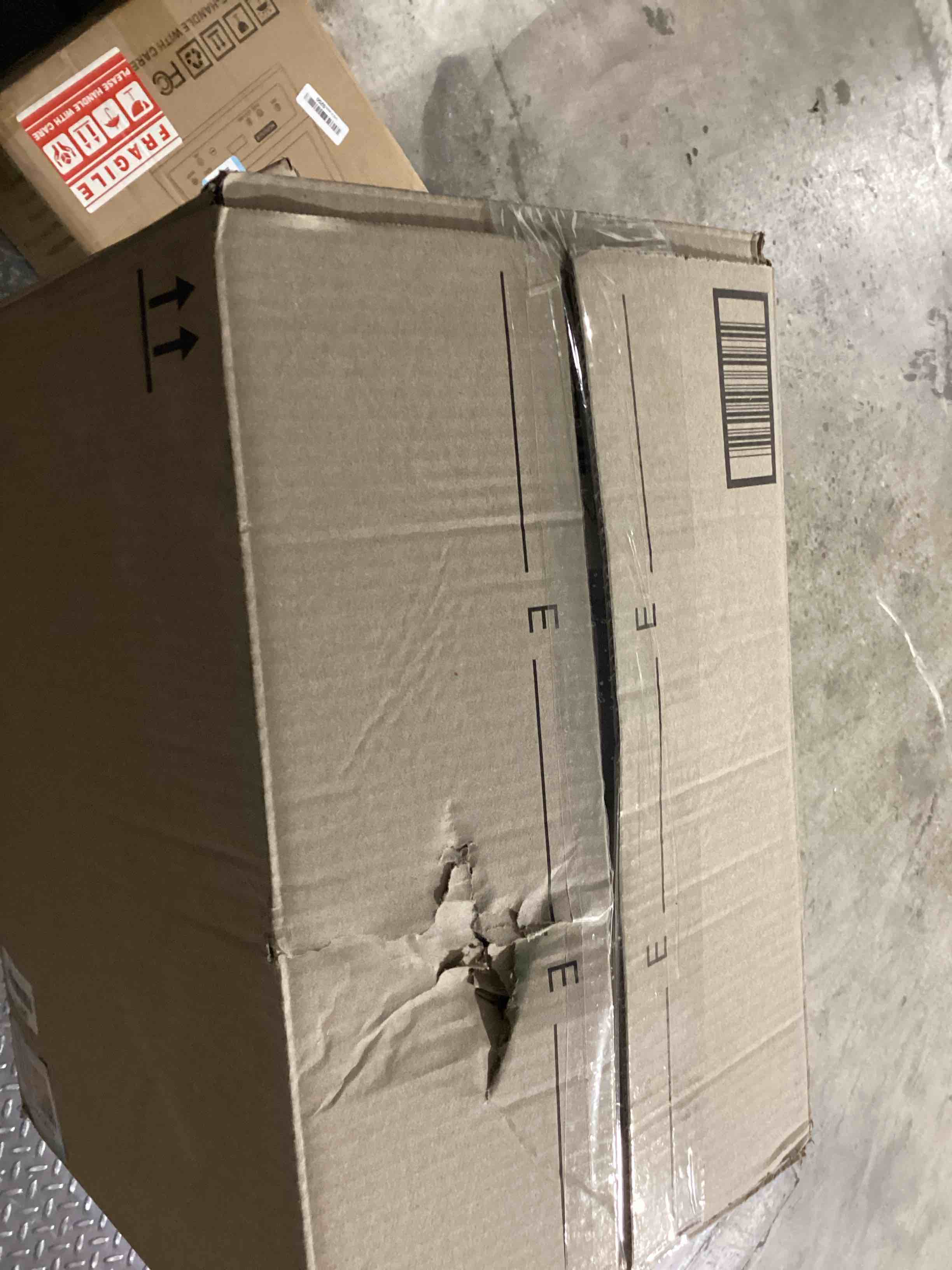 https://s3.amazonaws.com/lotting-images-prod/bidfta/GRA1444083_1757105624418.jpeg