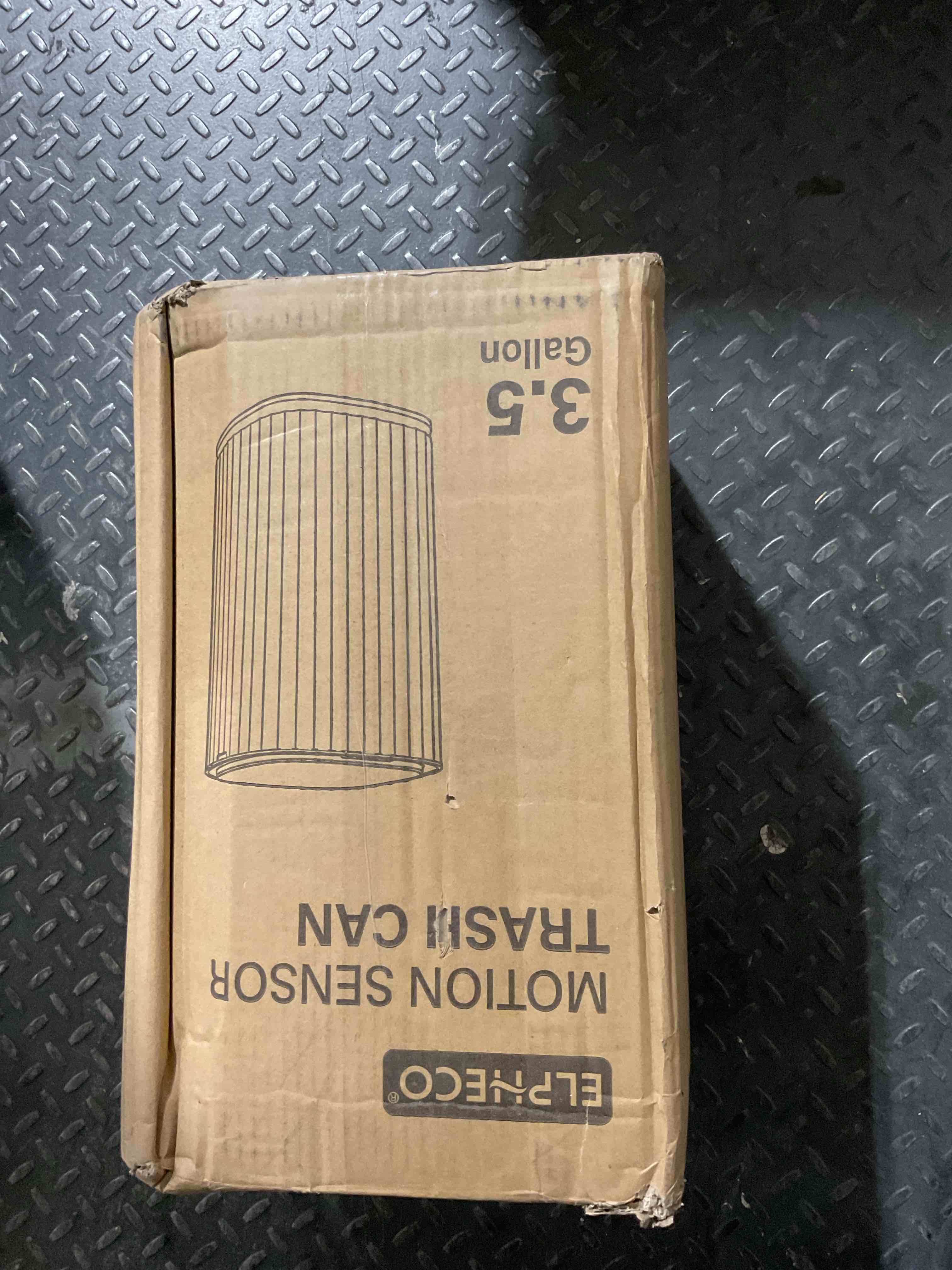 https://s3.amazonaws.com/lotting-images-prod/bidfta/GRA1444109_1757342360661.jpeg