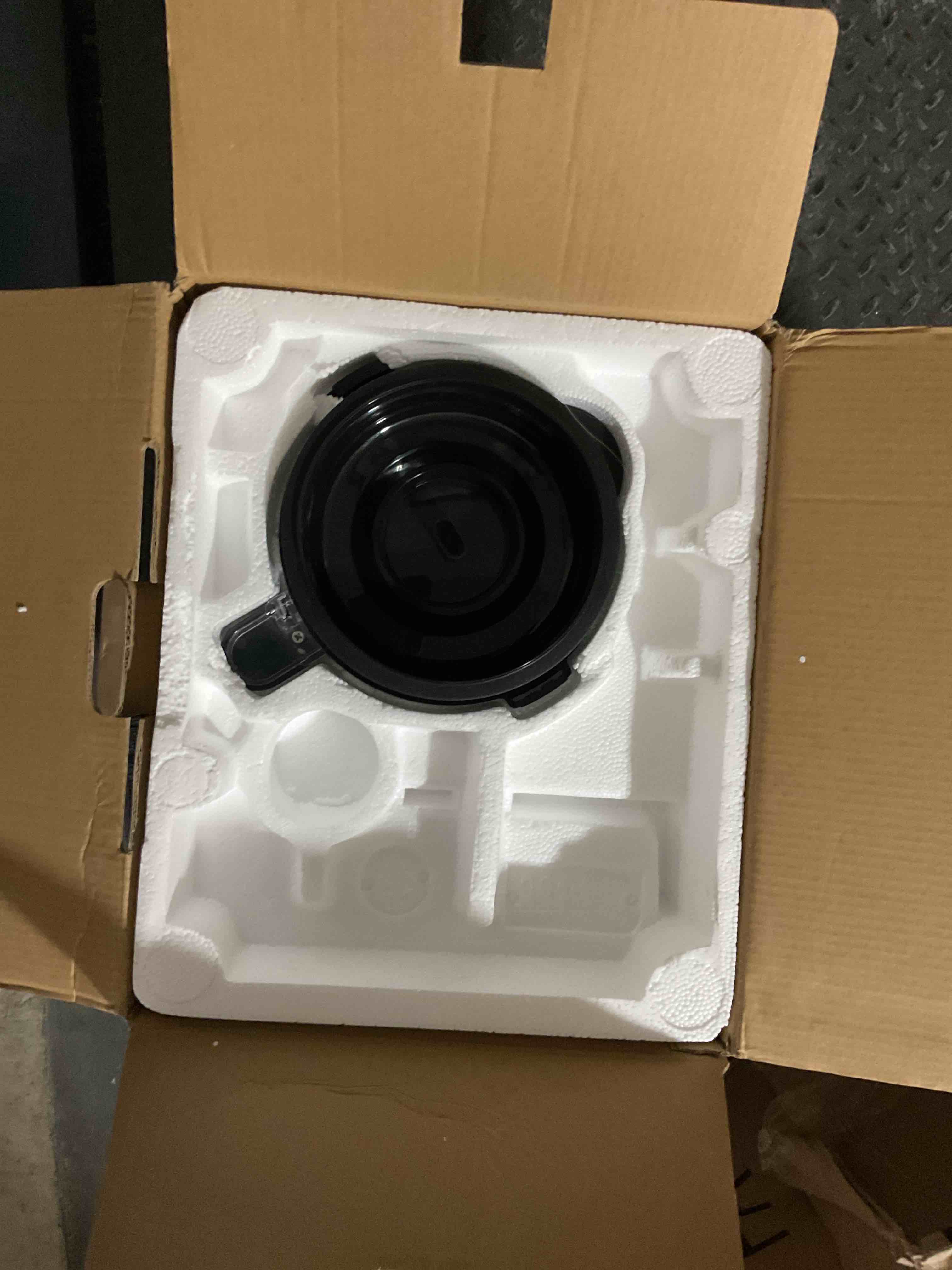 https://s3.amazonaws.com/lotting-images-prod/bidfta/GRA1444111_1757342619953.jpeg