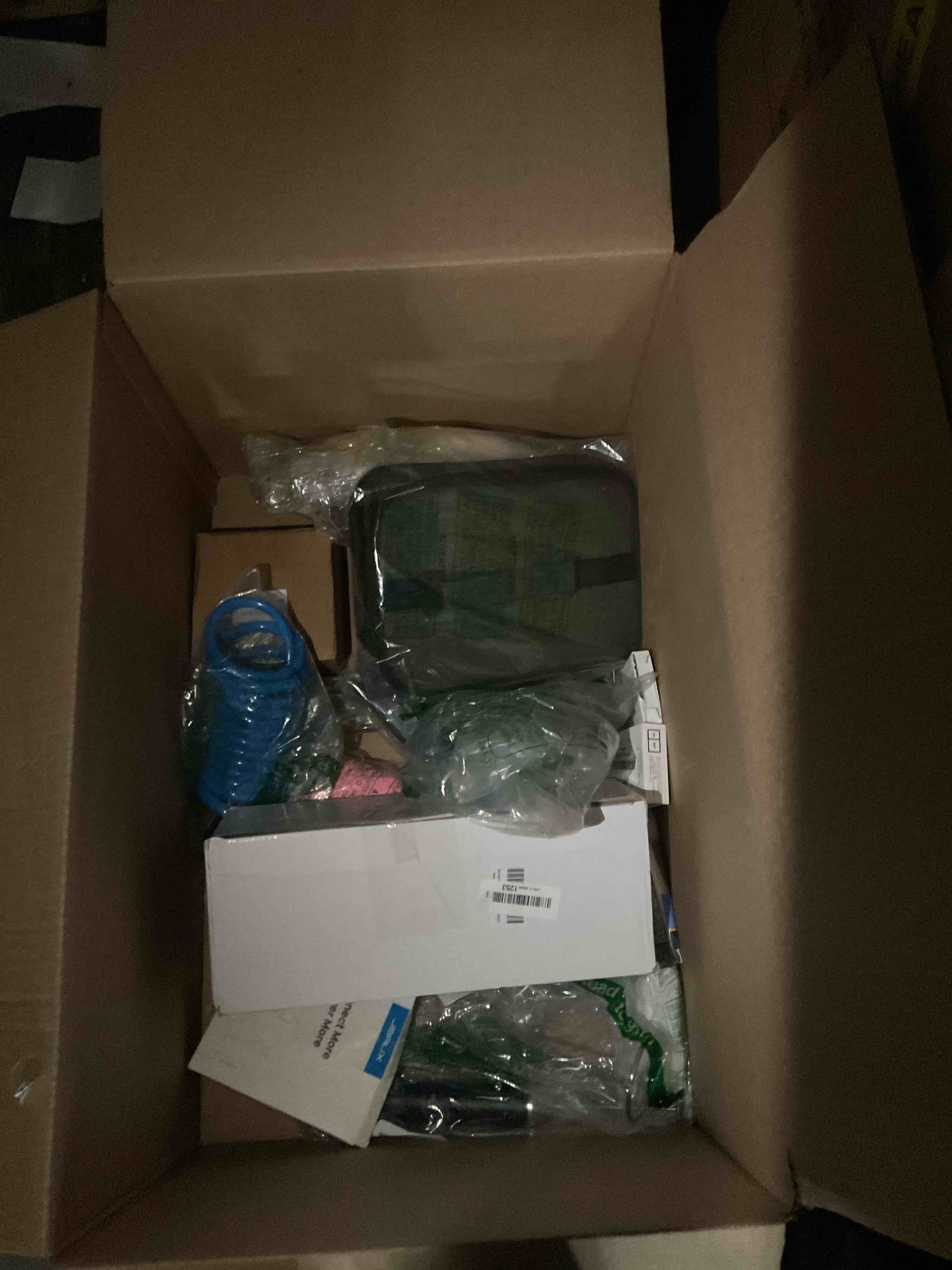 https://s3.amazonaws.com/lotting-images-prod/bidfta/GRA1444324_1757450096969.jpeg