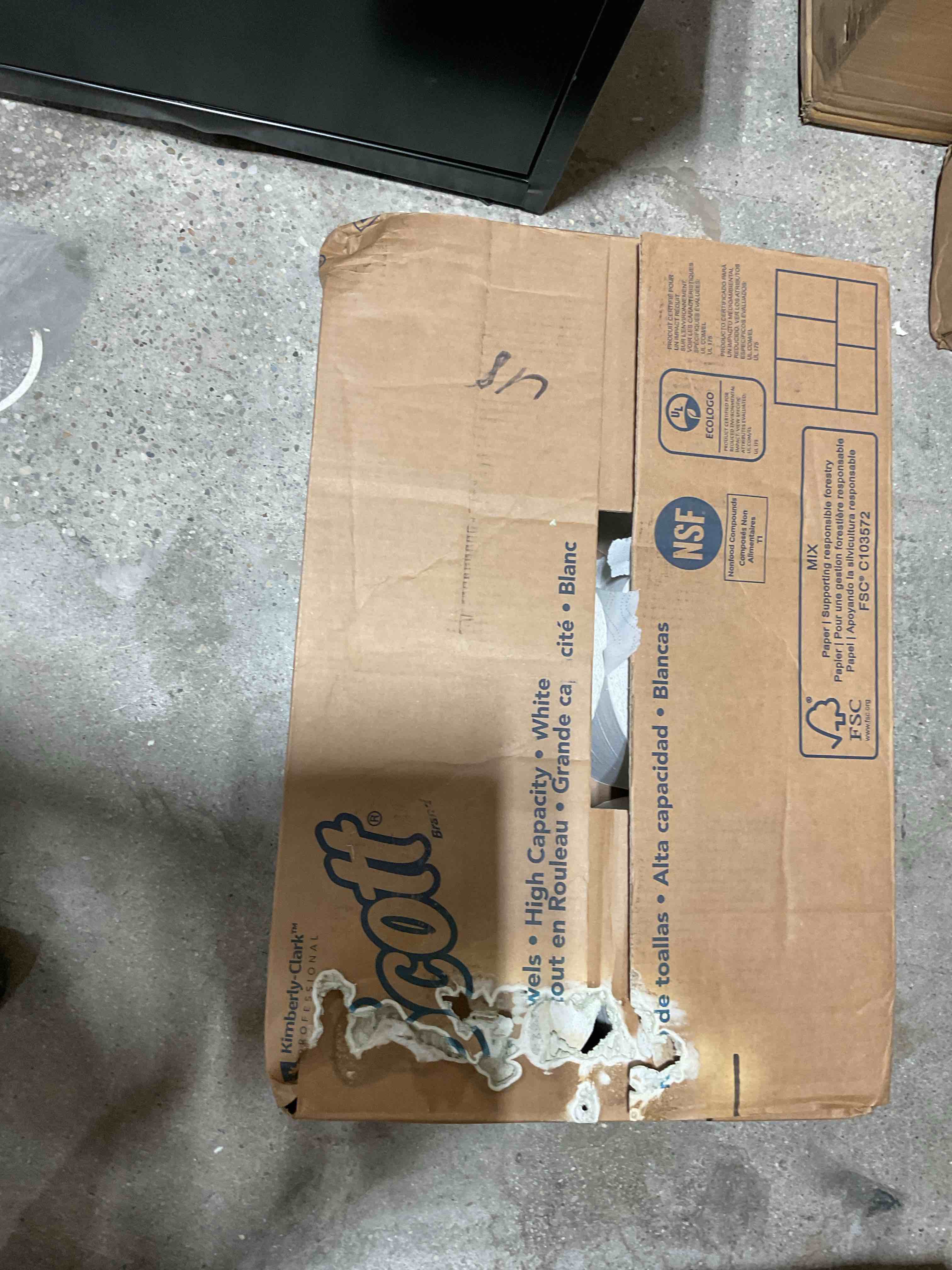 https://s3.amazonaws.com/lotting-images-prod/bidfta/GRA1444913_1757627253639.jpeg