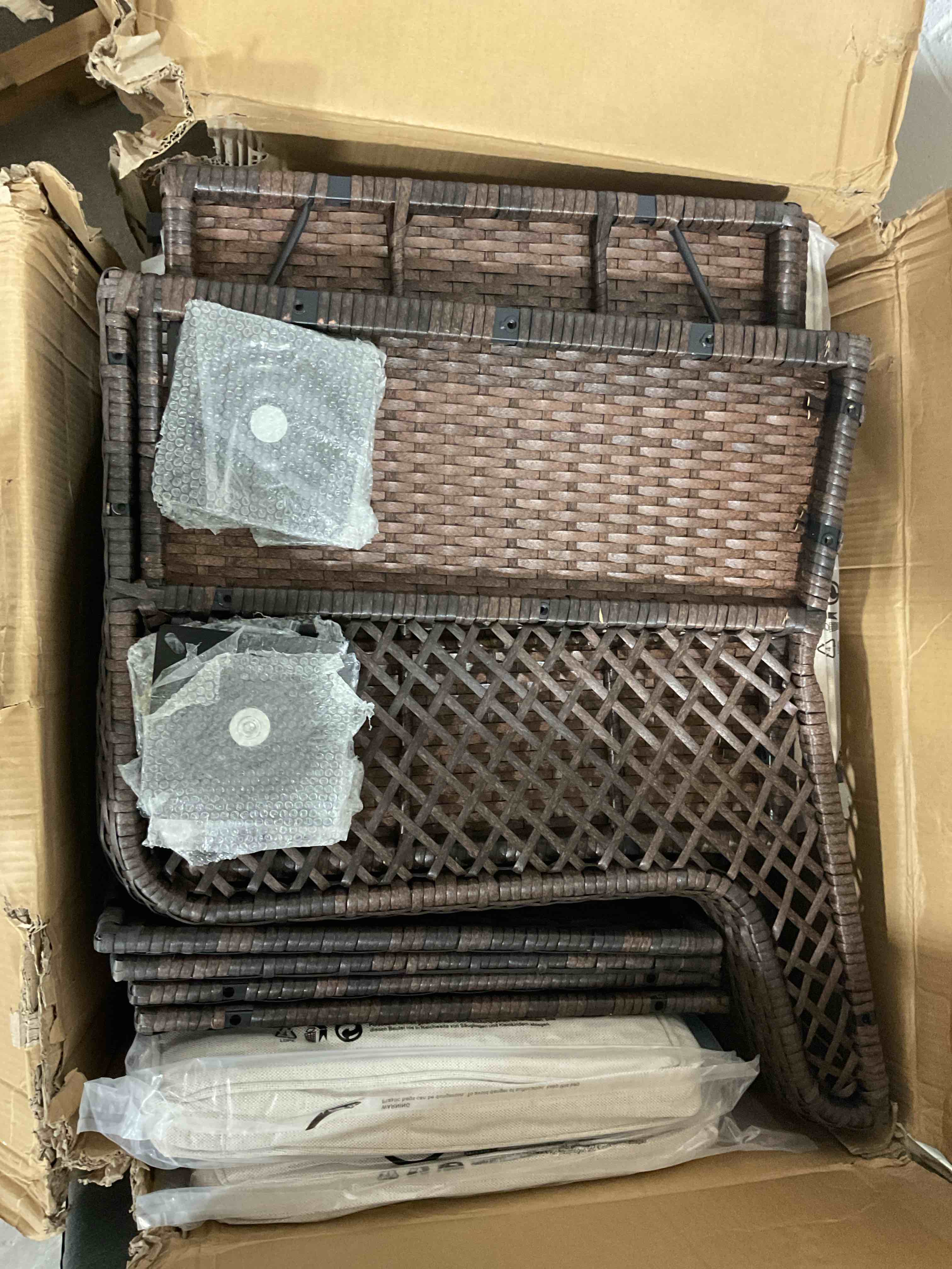 https://s3.amazonaws.com/lotting-images-prod/bidfta/GRA1444948_1757945943512.jpeg