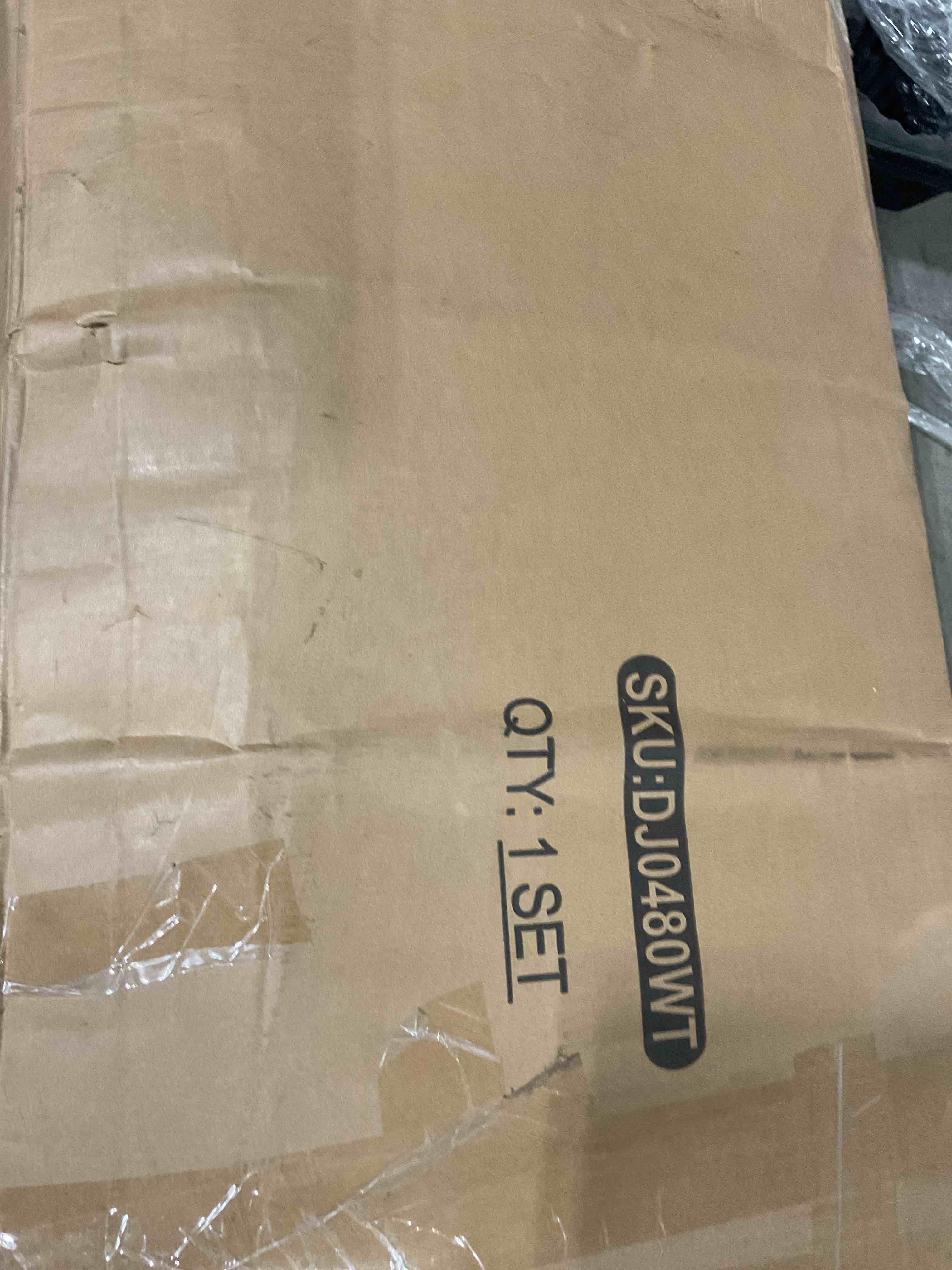 https://s3.amazonaws.com/lotting-images-prod/bidfta/GRA1444960_1757949571084.jpeg