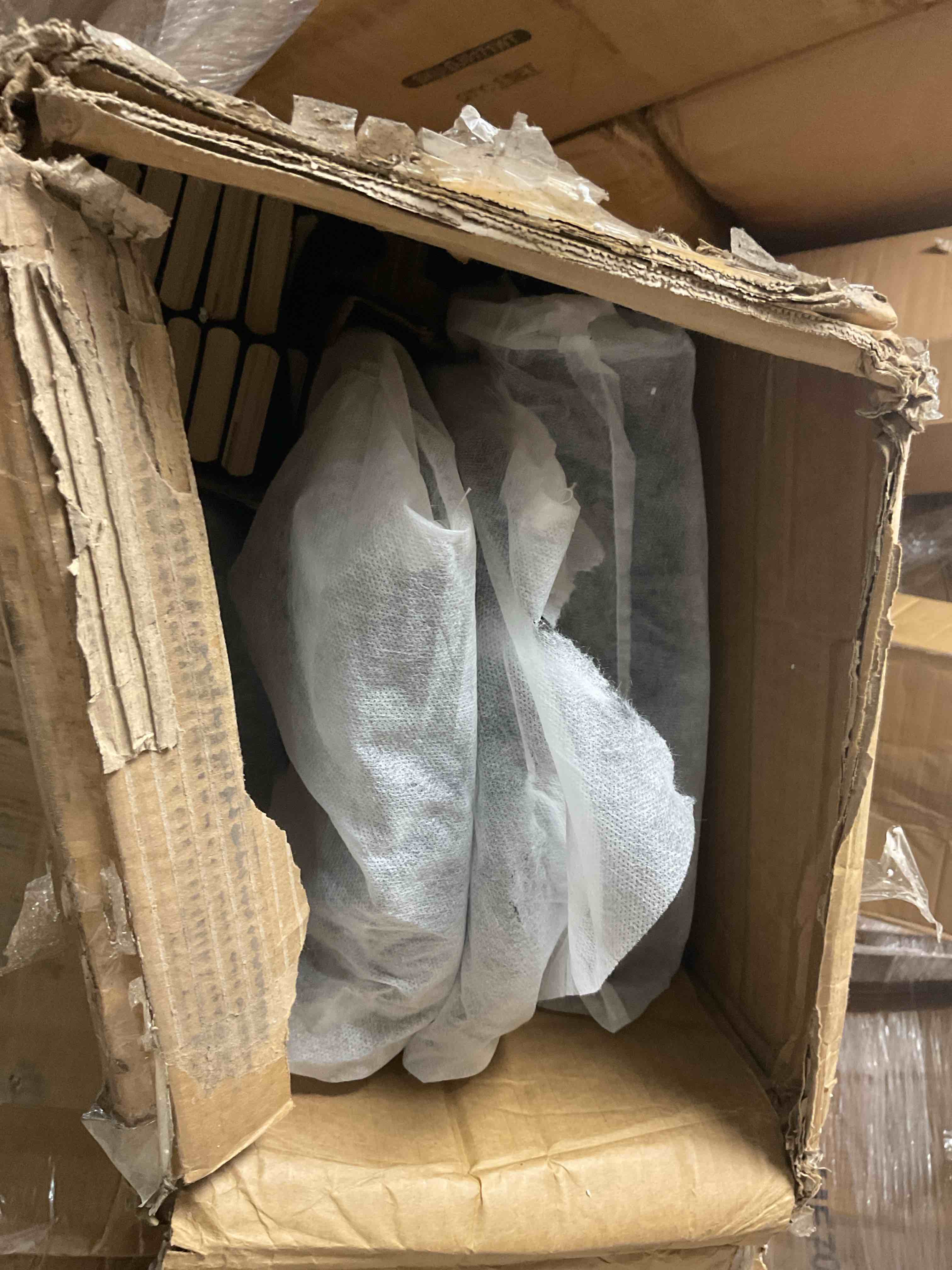 https://s3.amazonaws.com/lotting-images-prod/bidfta/GRA1445028_1758032139223.jpeg