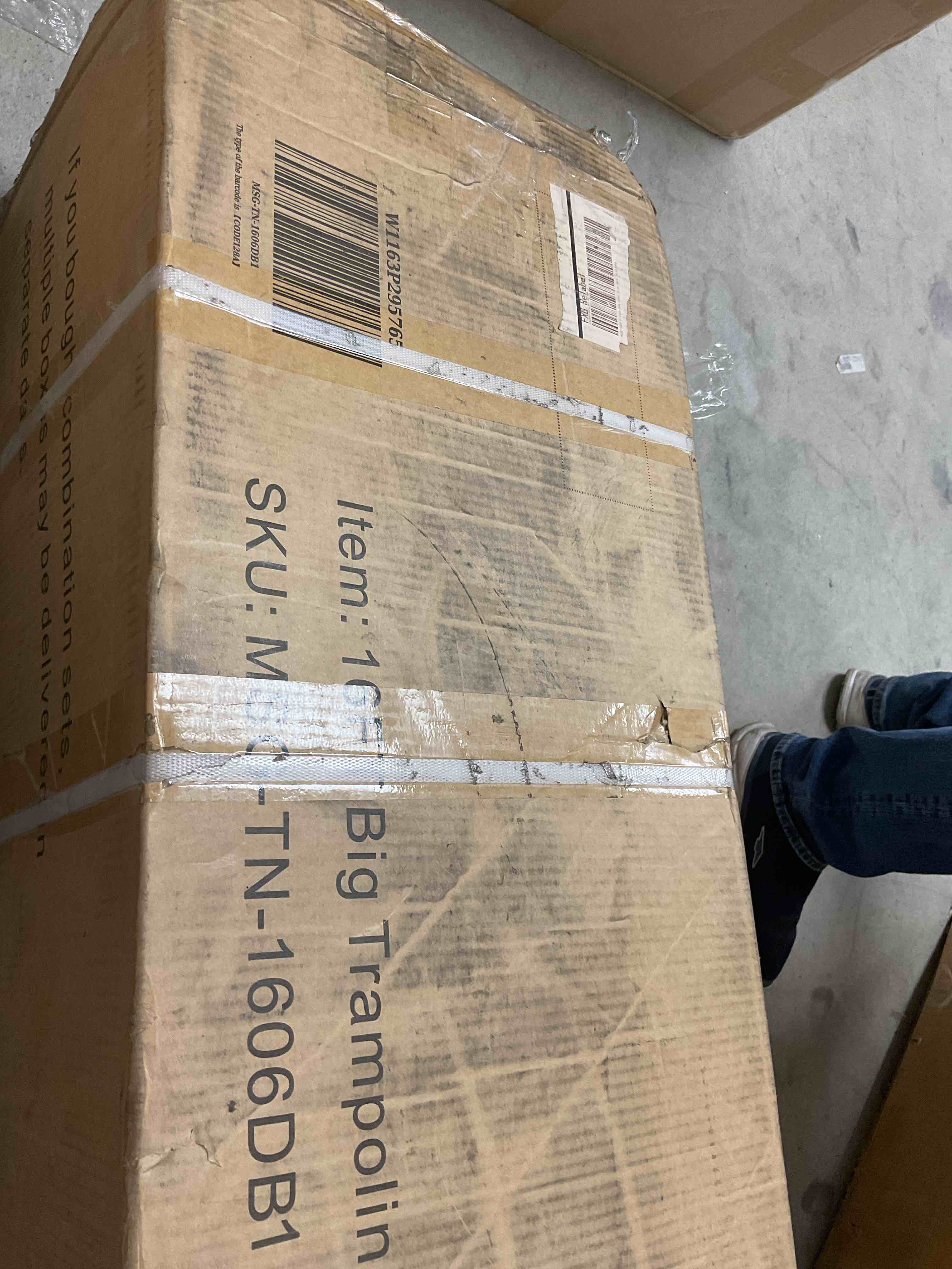 https://s3.amazonaws.com/lotting-images-prod/bidfta/GRA1445708_1758901989472.jpeg