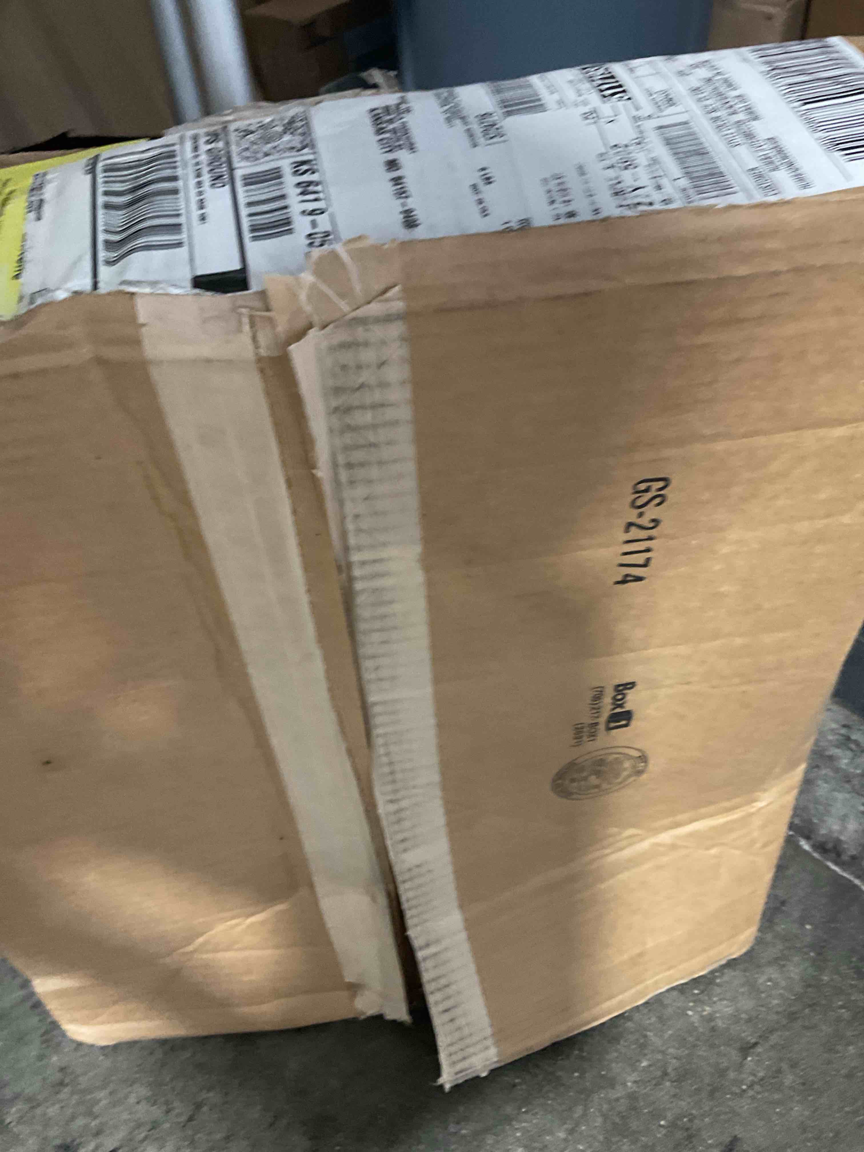 https://s3.amazonaws.com/lotting-images-prod/bidfta/GRA1446017_1759770564130.jpeg
