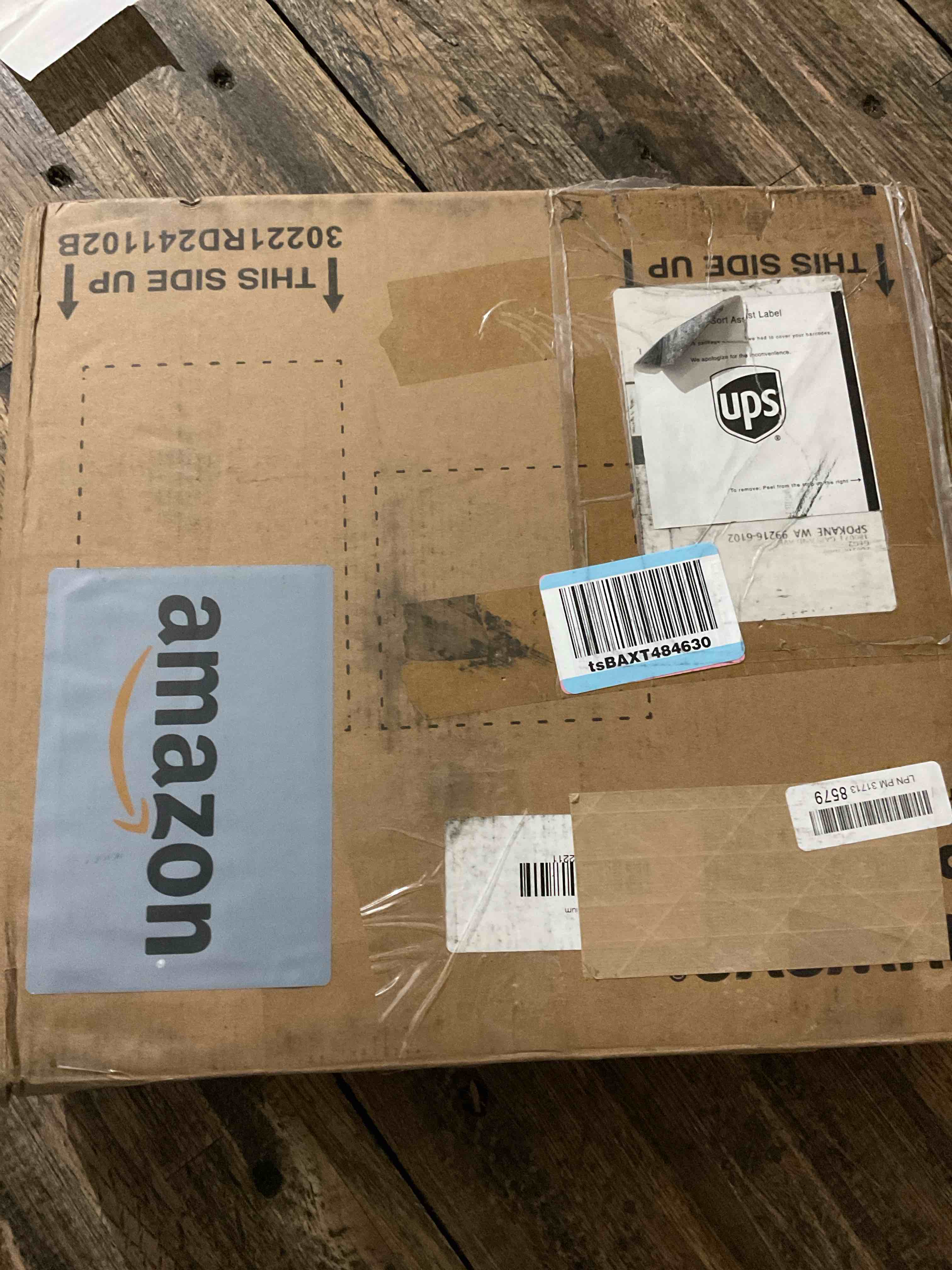 nuwave upgraded induction cooktop, 3 wattage control, patented digital temp probe, 8”large heating coil, 12”shatter-proof ceramic glass,106 temps-ctrl (damaged).  