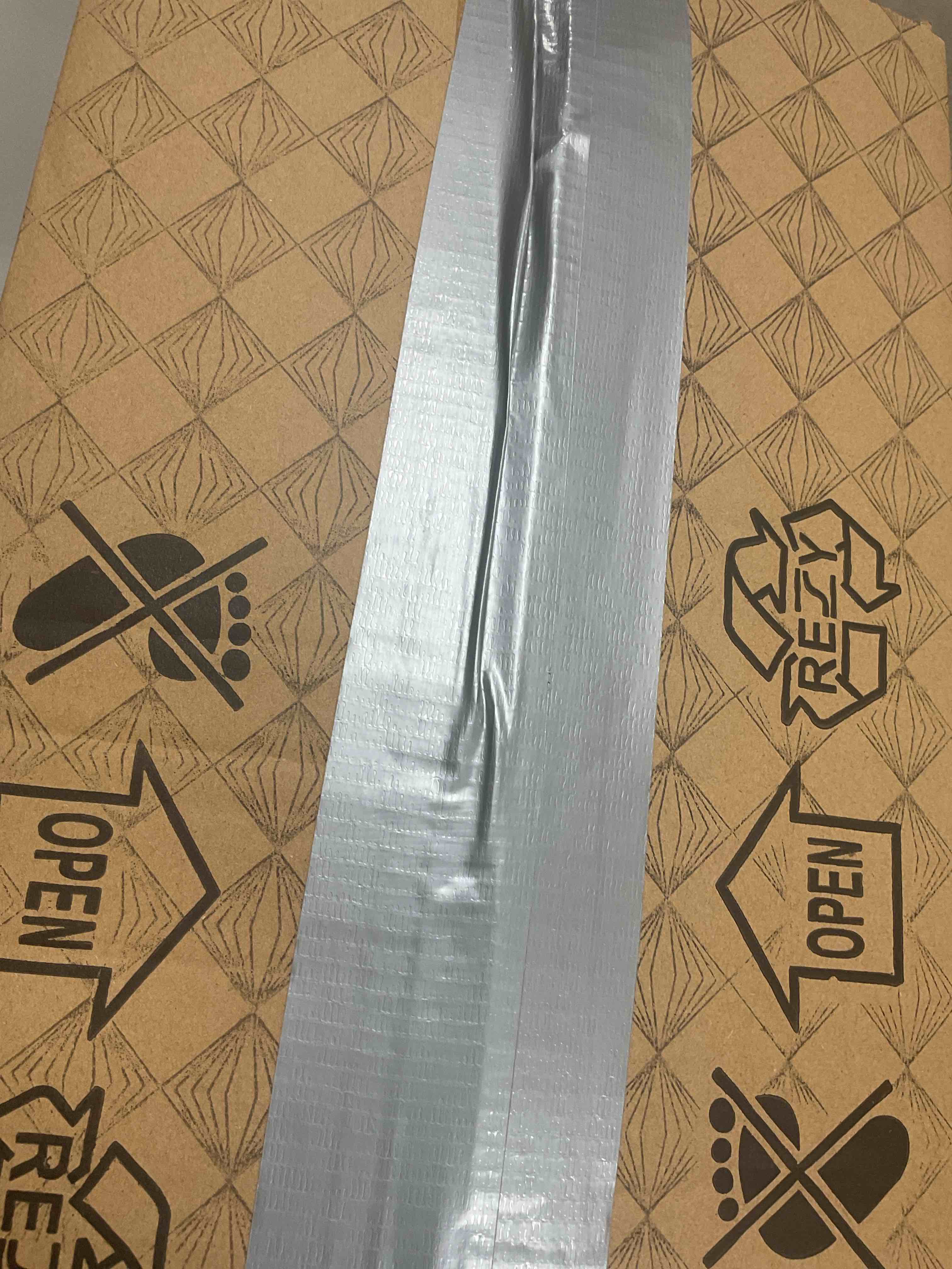 https://s3.amazonaws.com/lotting-images-prod/bidfta/GRA1446892_1760633011689.jpeg