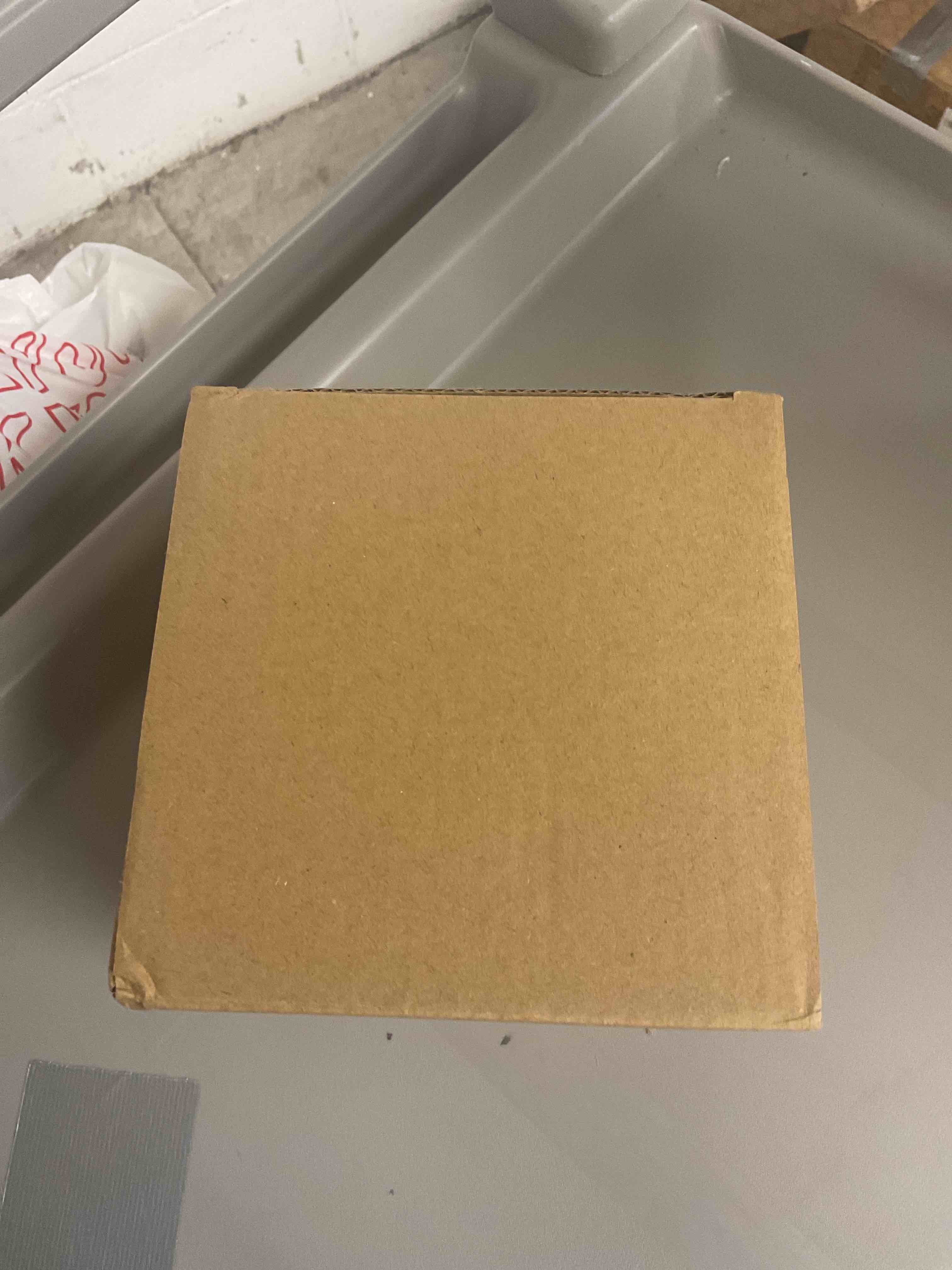 https://s3.amazonaws.com/lotting-images-prod/bidfta/GRA1446904_1760636683080.jpeg