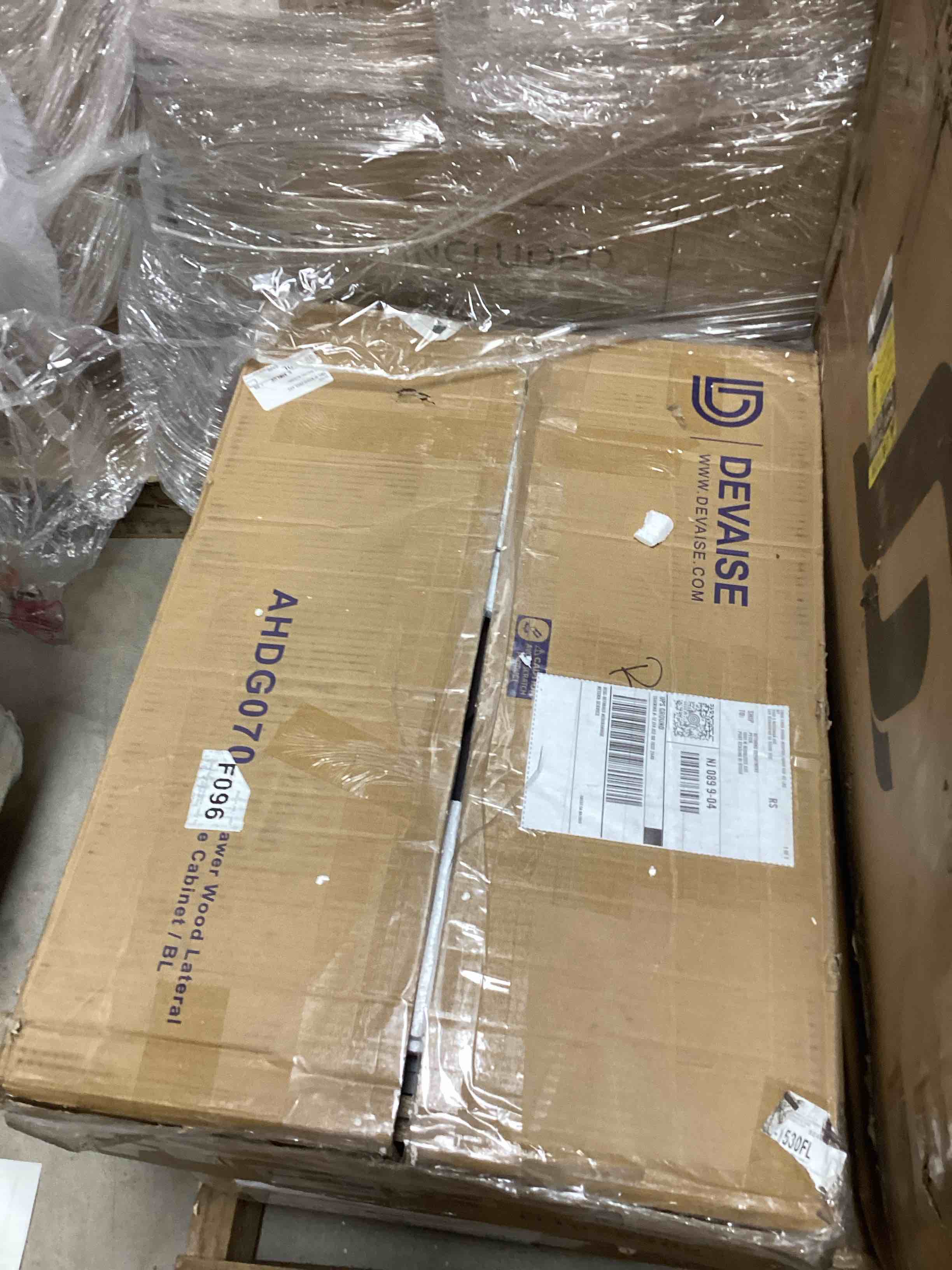 https://s3.amazonaws.com/lotting-images-prod/bidfta/GRA1448929_1750279624647.jpeg