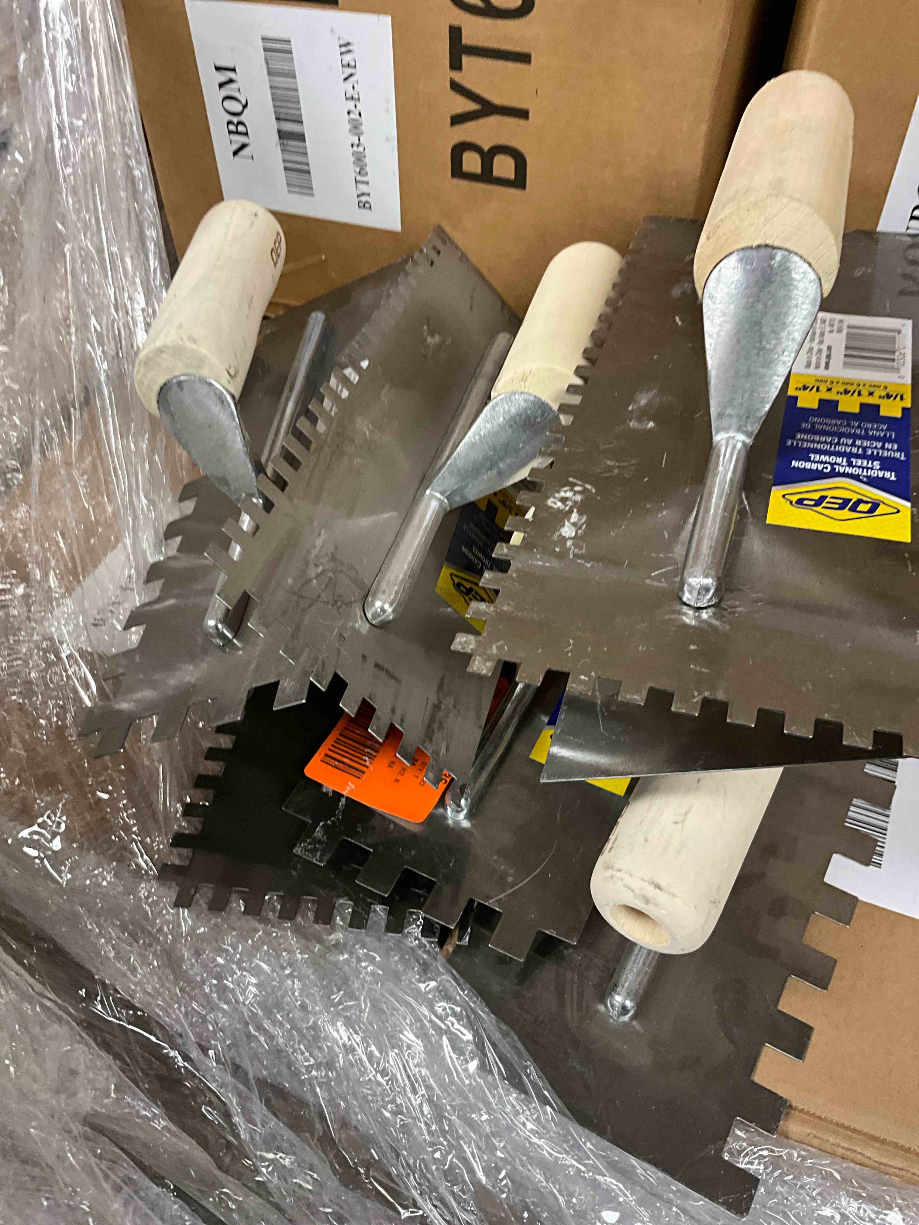 https://s3.amazonaws.com/lotting-images-prod/bidfta/GRA1448969_1750275613370.jpeg