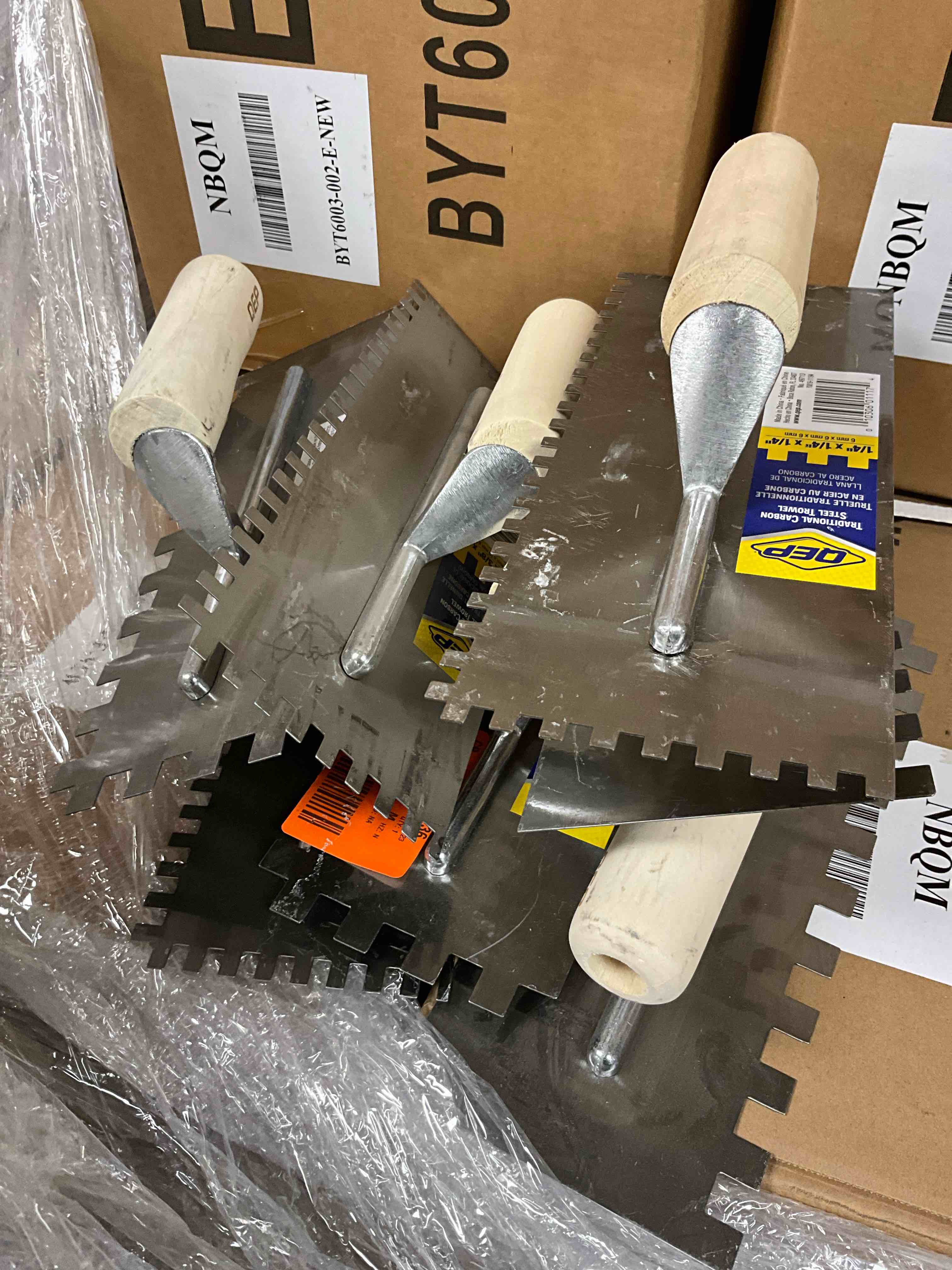 https://s3.amazonaws.com/lotting-images-prod/bidfta/GRA1448969_1750275614291.jpeg