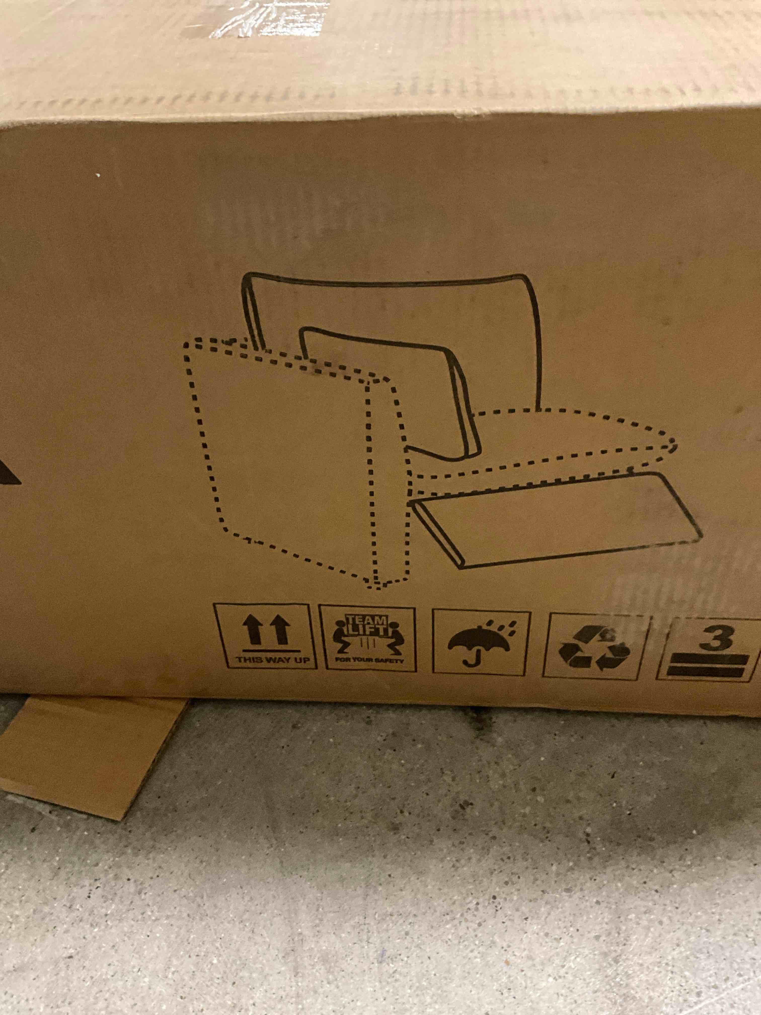 https://s3.amazonaws.com/lotting-images-prod/bidfta/GRA1448977_1750265972129.jpeg