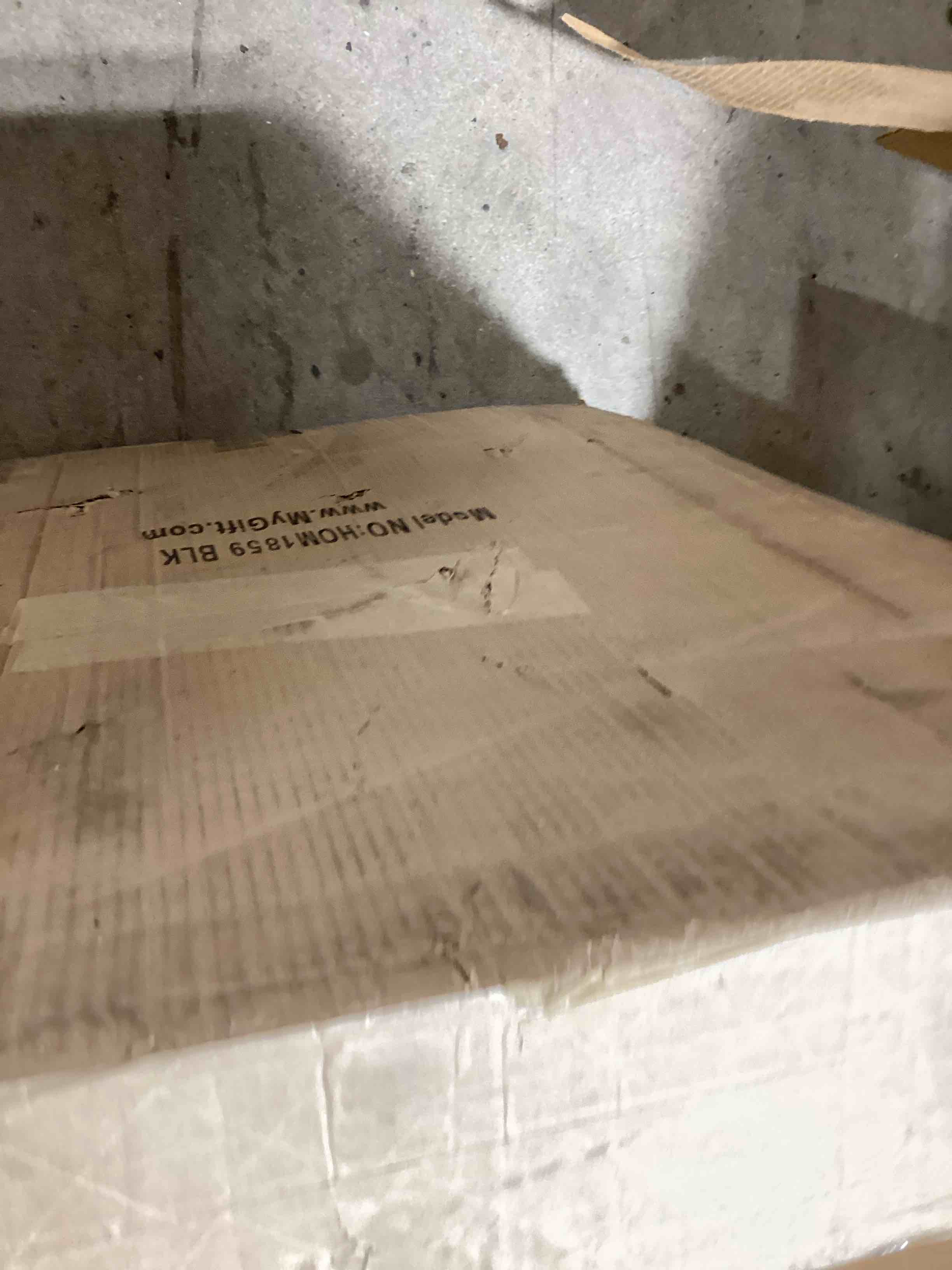 https://s3.amazonaws.com/lotting-images-prod/bidfta/GRA1449113_1750354974761.jpeg