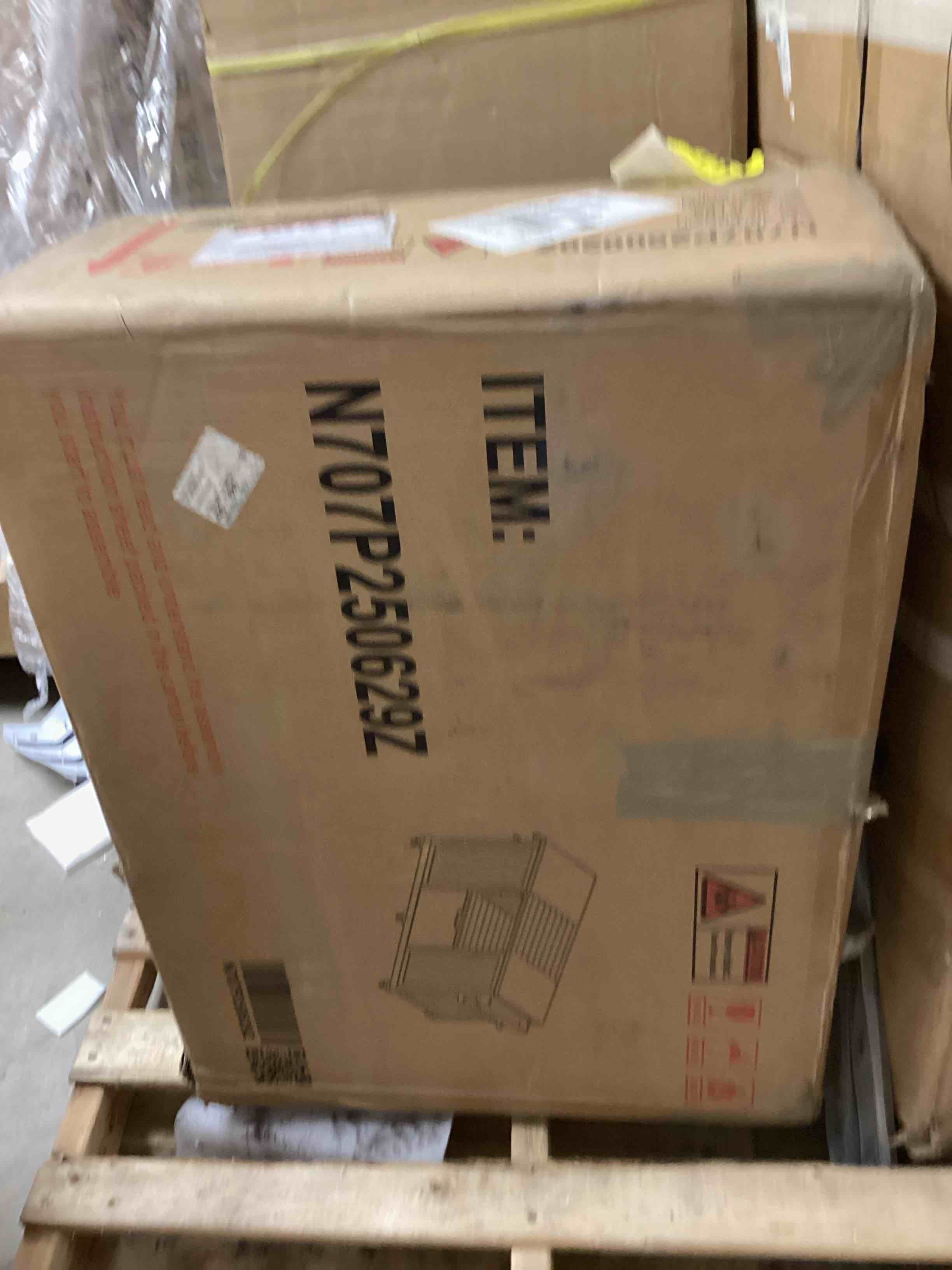 https://s3.amazonaws.com/lotting-images-prod/bidfta/GRA1449376_1759166021897.jpeg