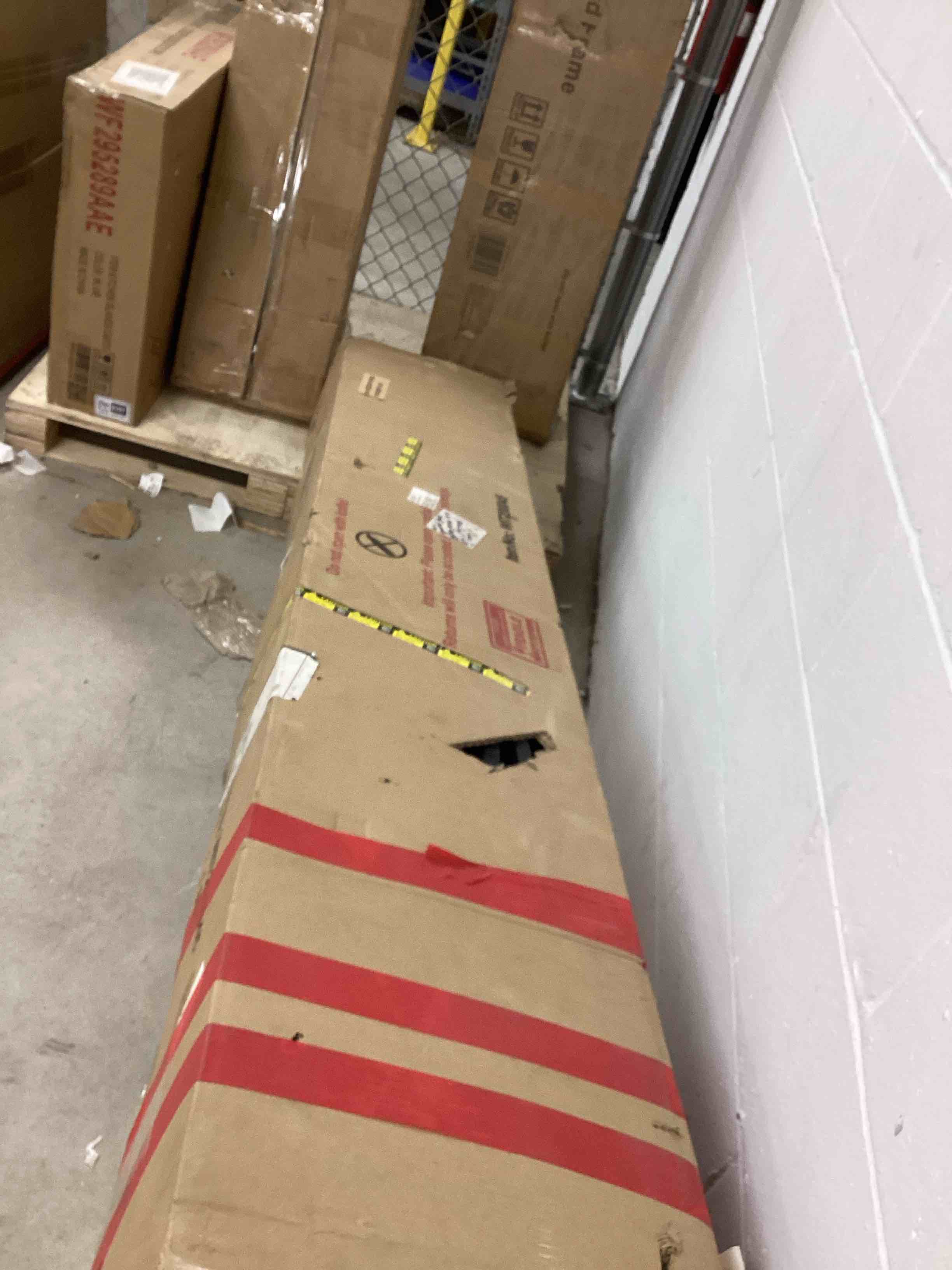 https://s3.amazonaws.com/lotting-images-prod/bidfta/GRA1449393_1759175793313.jpeg