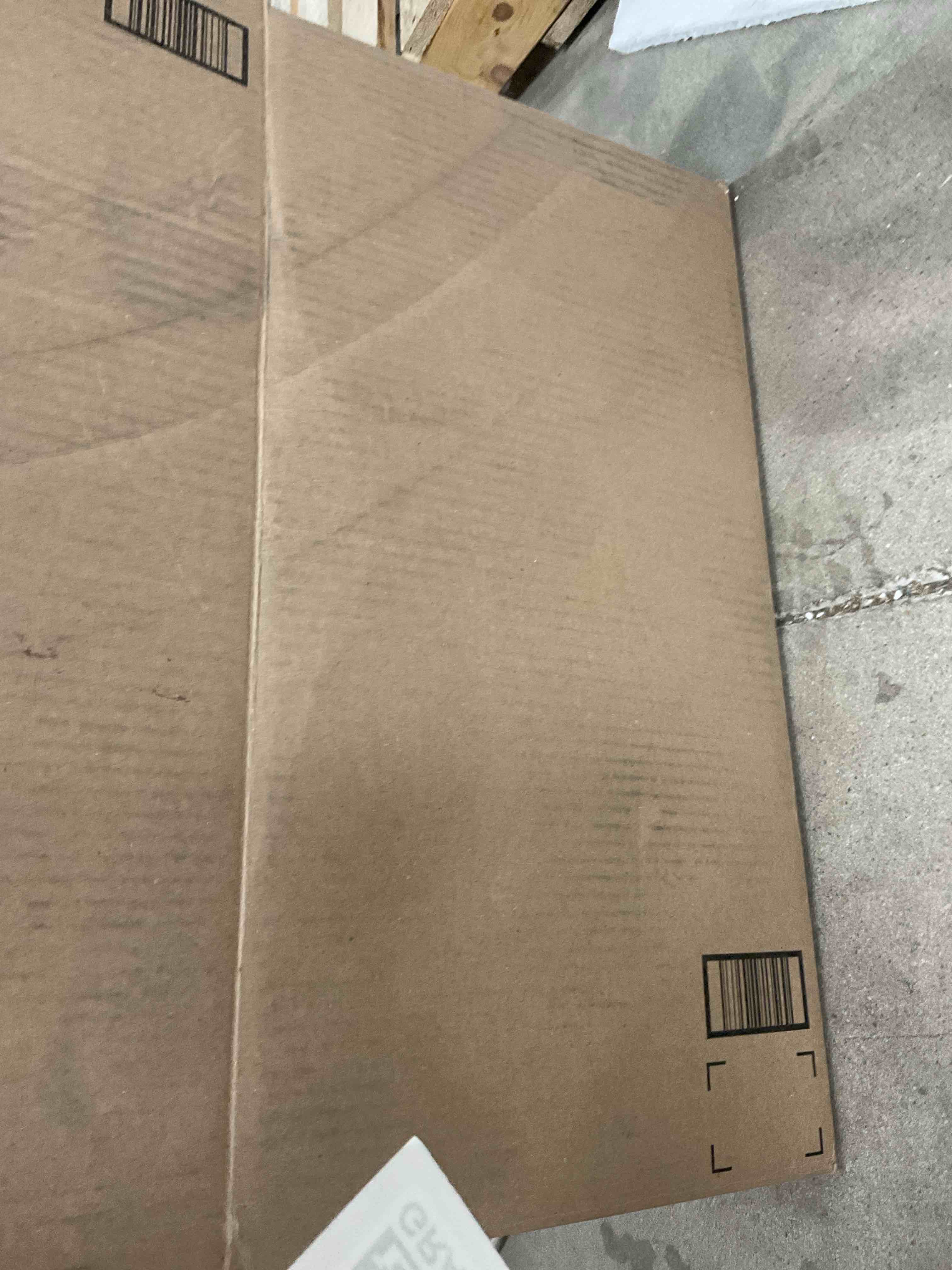https://s3.amazonaws.com/lotting-images-prod/bidfta/GRA1449415_1759242762443.jpeg