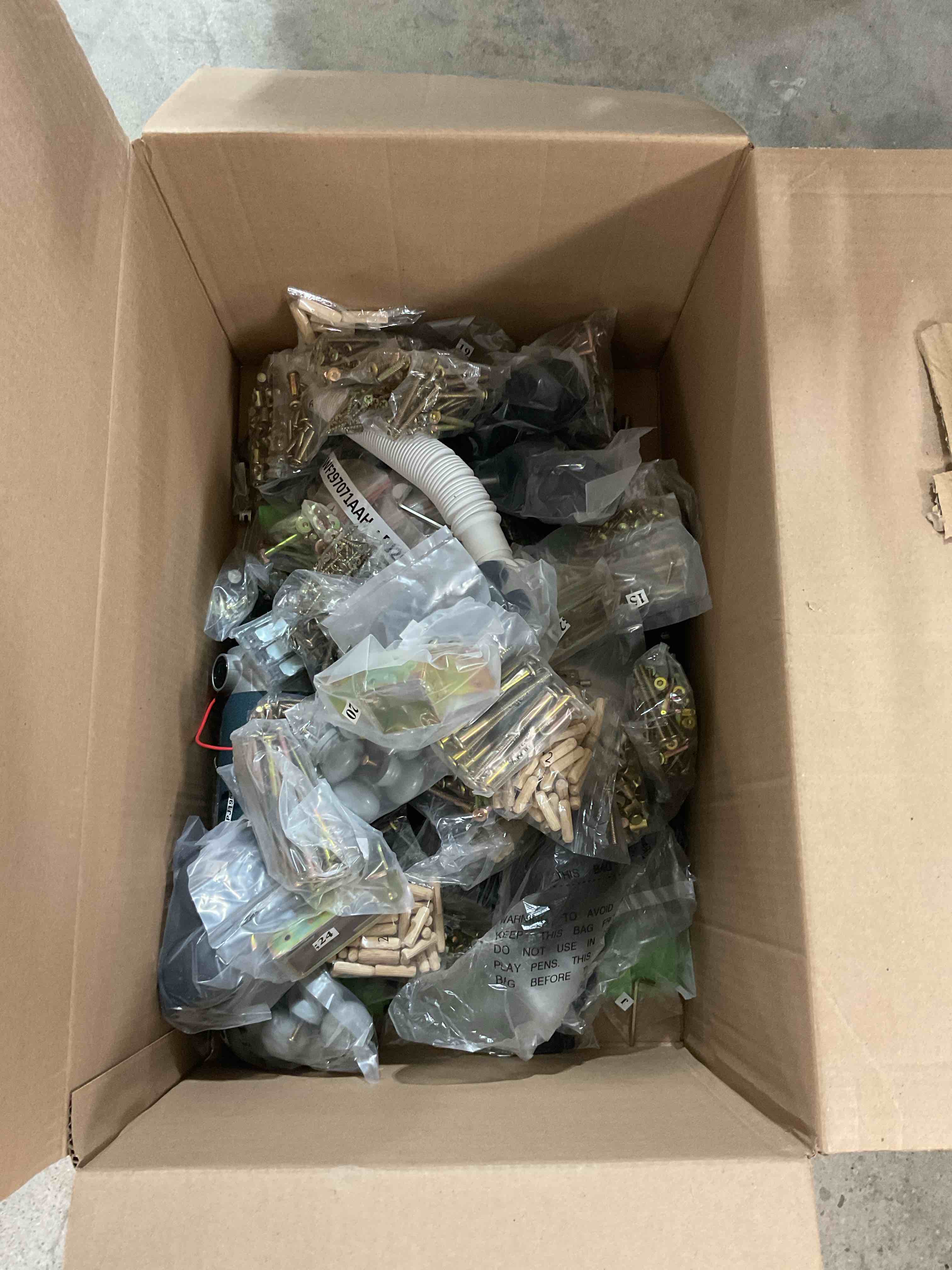 Assorted Furniture Hardware (1Bid)