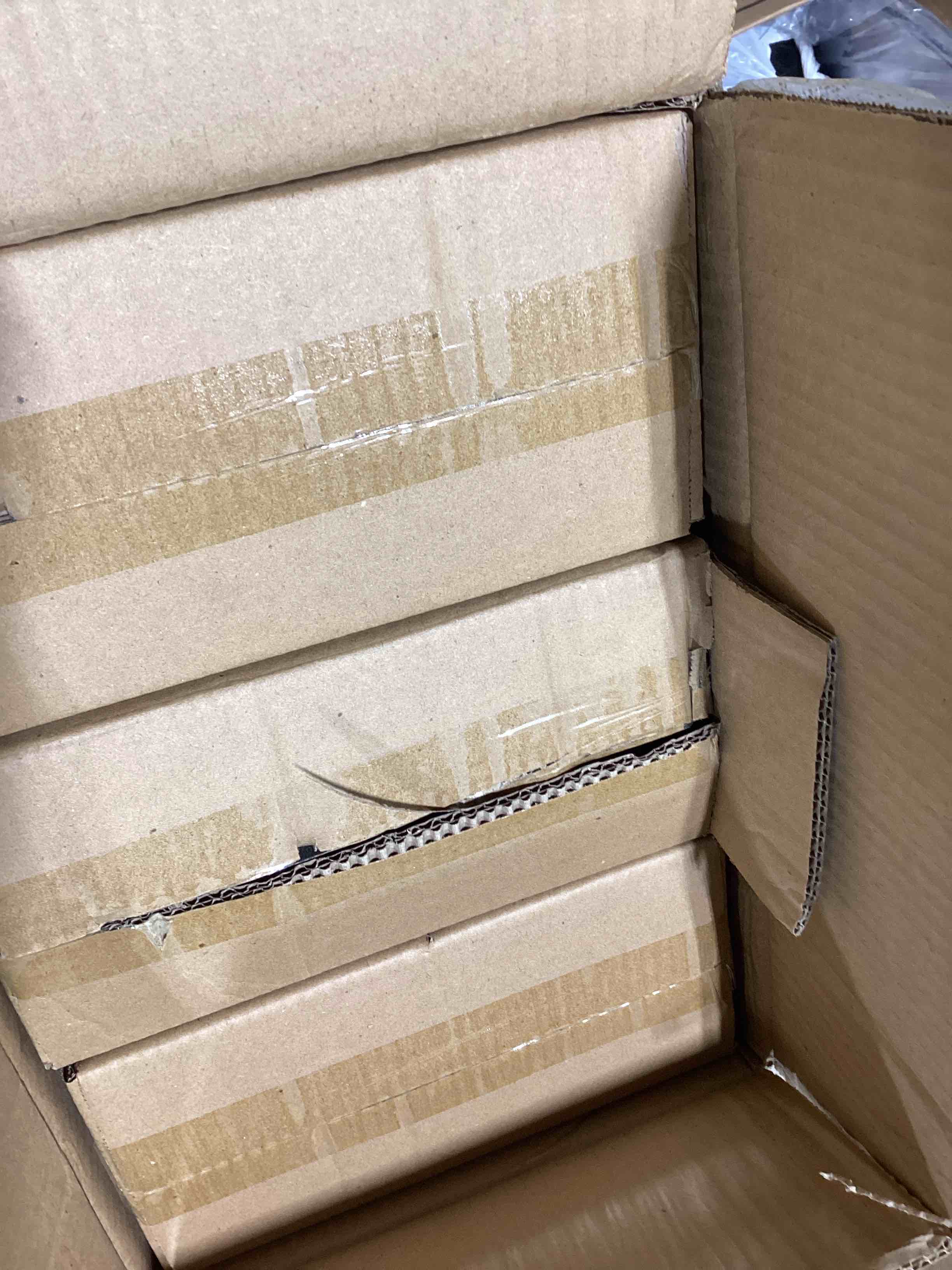 https://s3.amazonaws.com/lotting-images-prod/bidfta/GRA1451257_1752184464746.jpeg