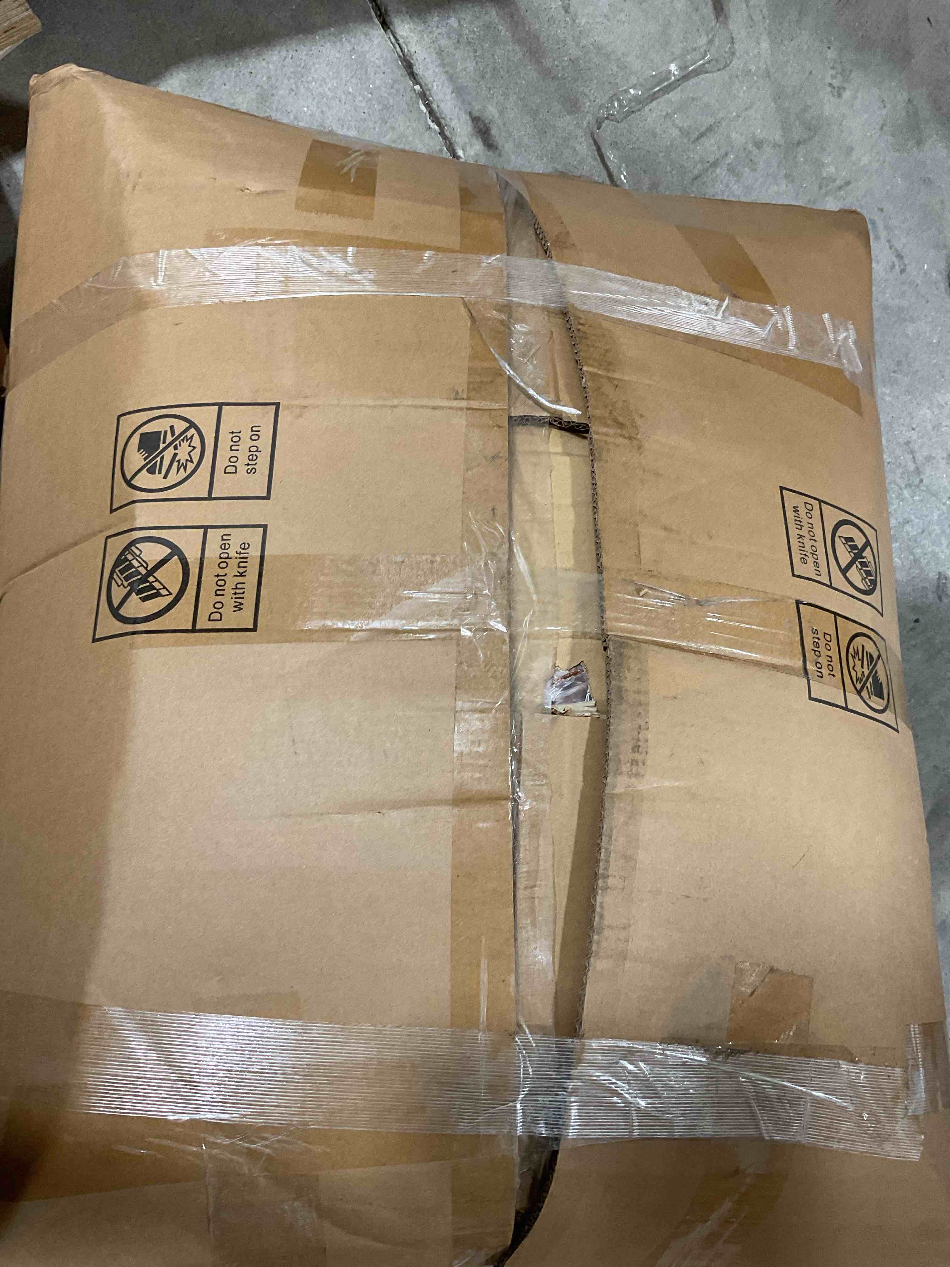 https://s3.amazonaws.com/lotting-images-prod/bidfta/GRA1452127_1753116719605.jpeg