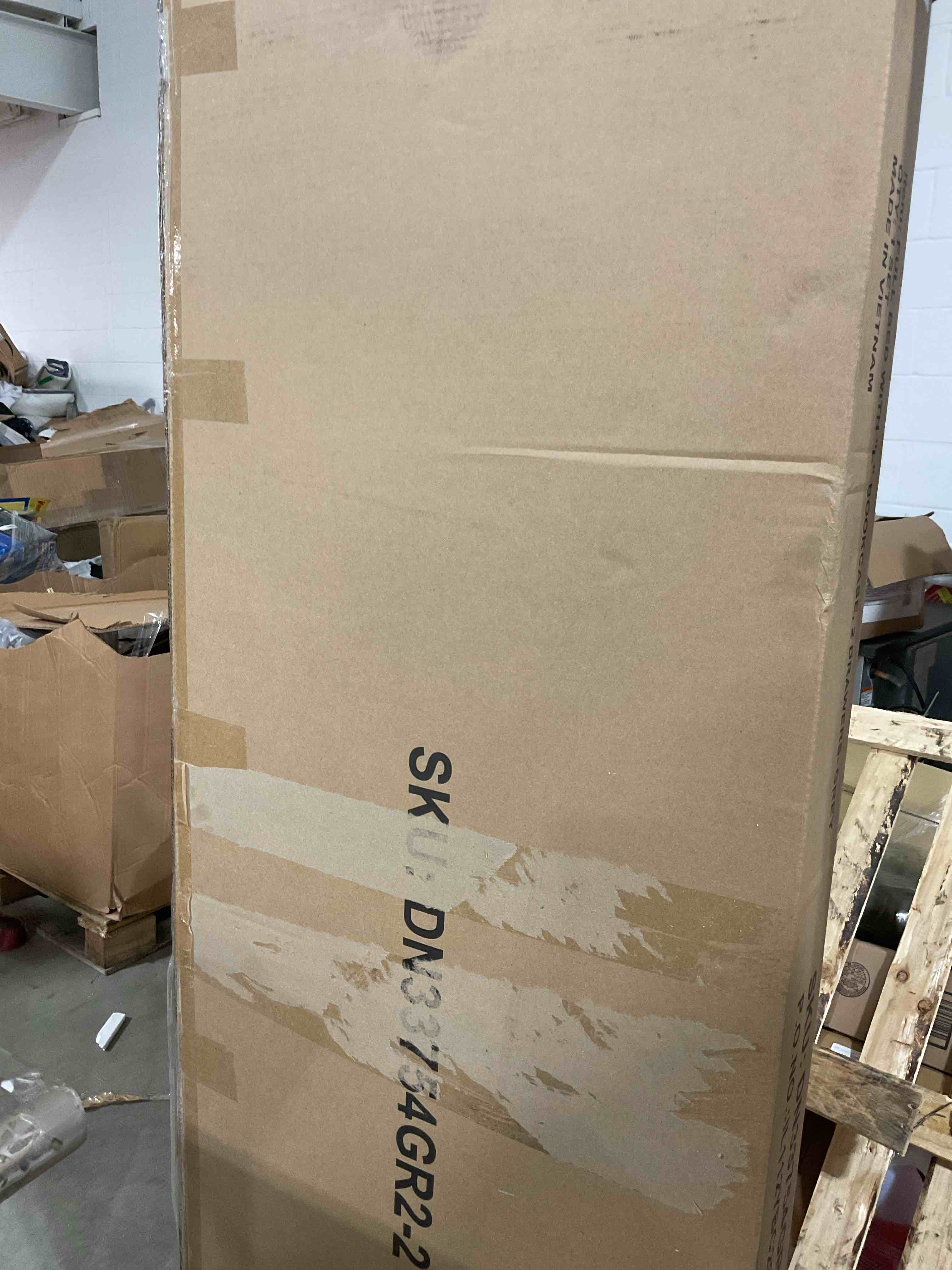 https://s3.amazonaws.com/lotting-images-prod/bidfta/GRA1452133_1753119593114.jpeg