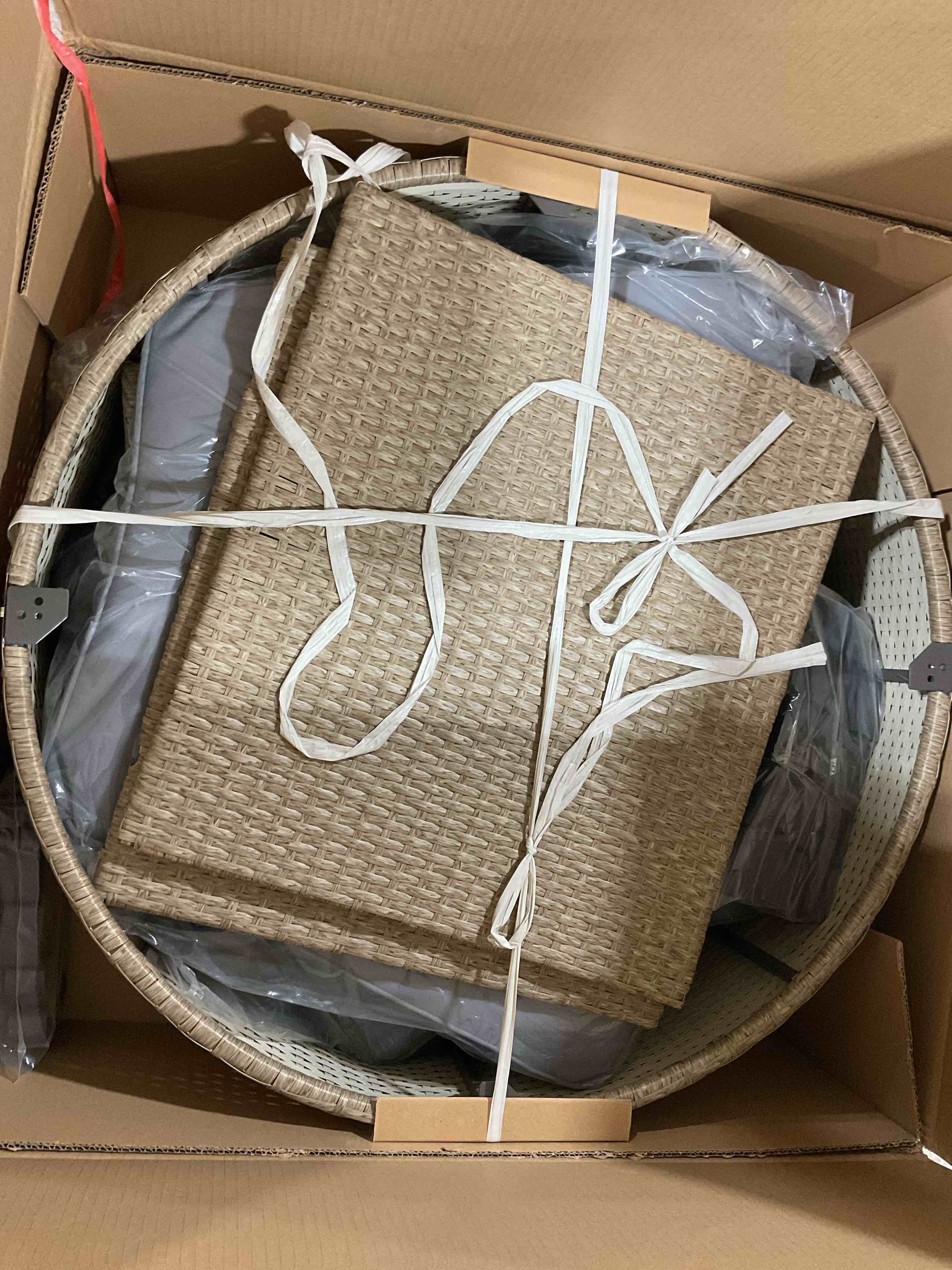 https://s3.amazonaws.com/lotting-images-prod/bidfta/GRA1452159_1753134104523.jpeg