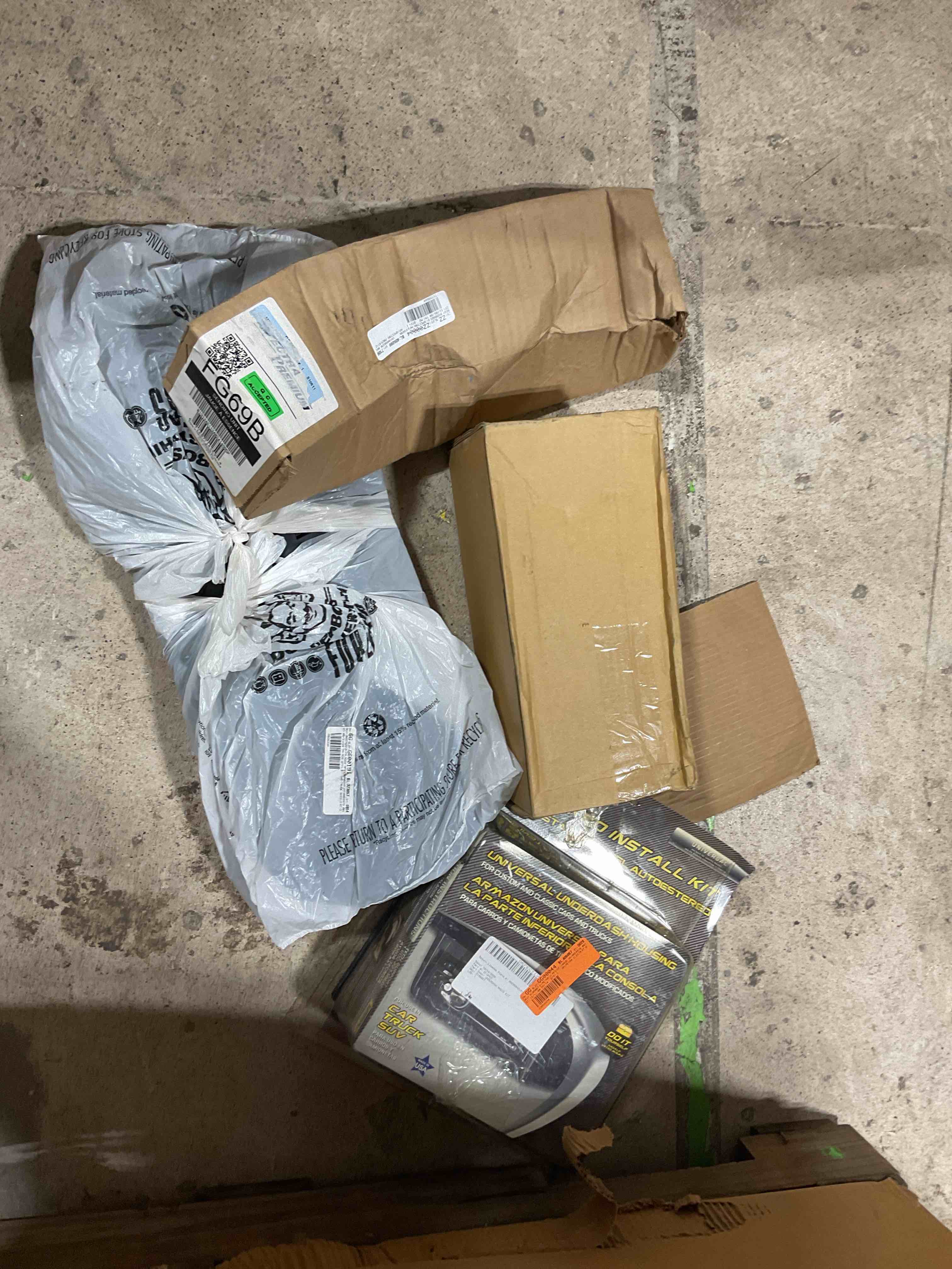 https://s3.amazonaws.com/lotting-images-prod/bidfta/GRA1452176_1753196916440.jpeg