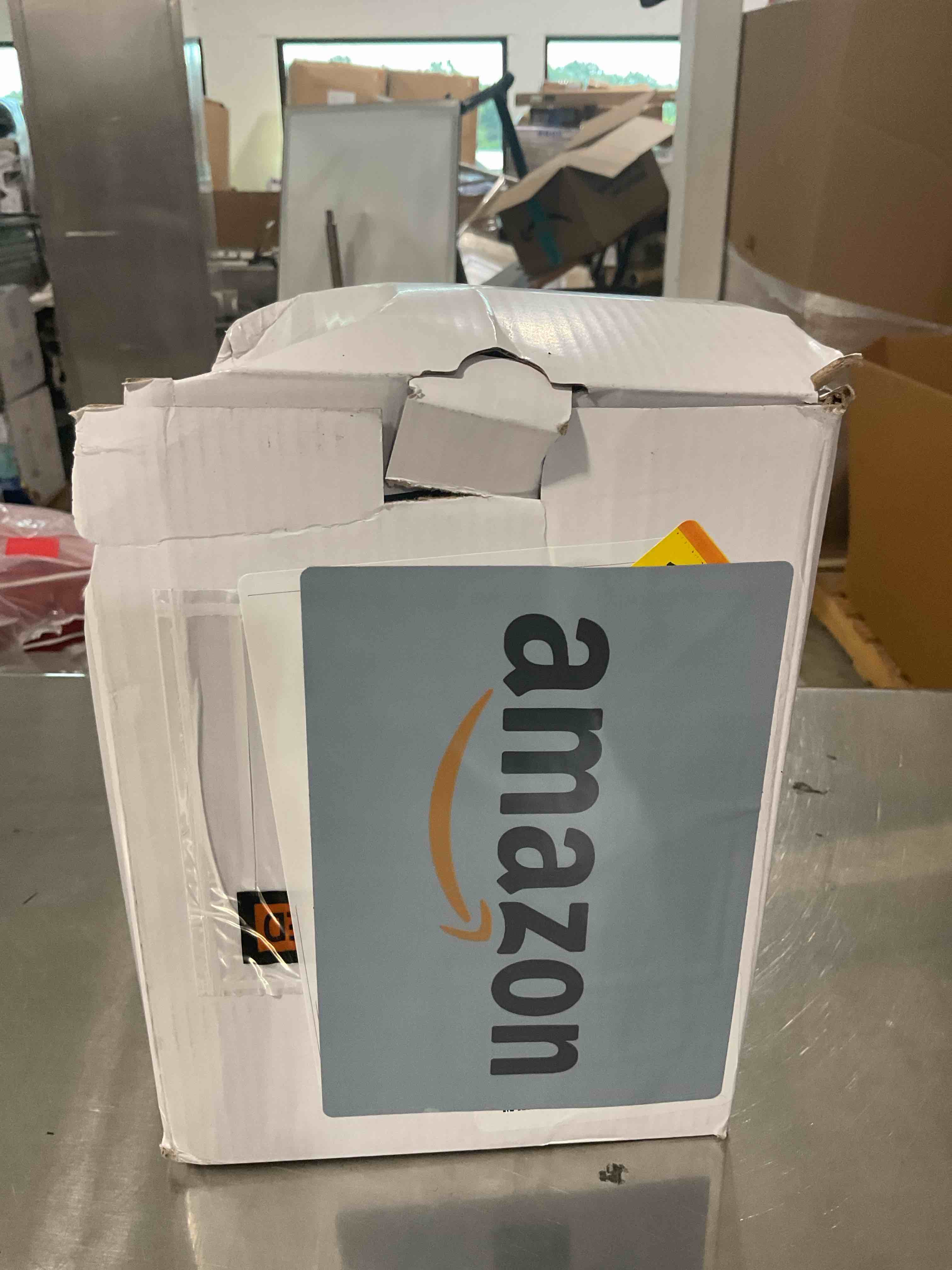 https://s3.amazonaws.com/lotting-images-prod/bidfta/GRA1452376_1753454040939.jpeg