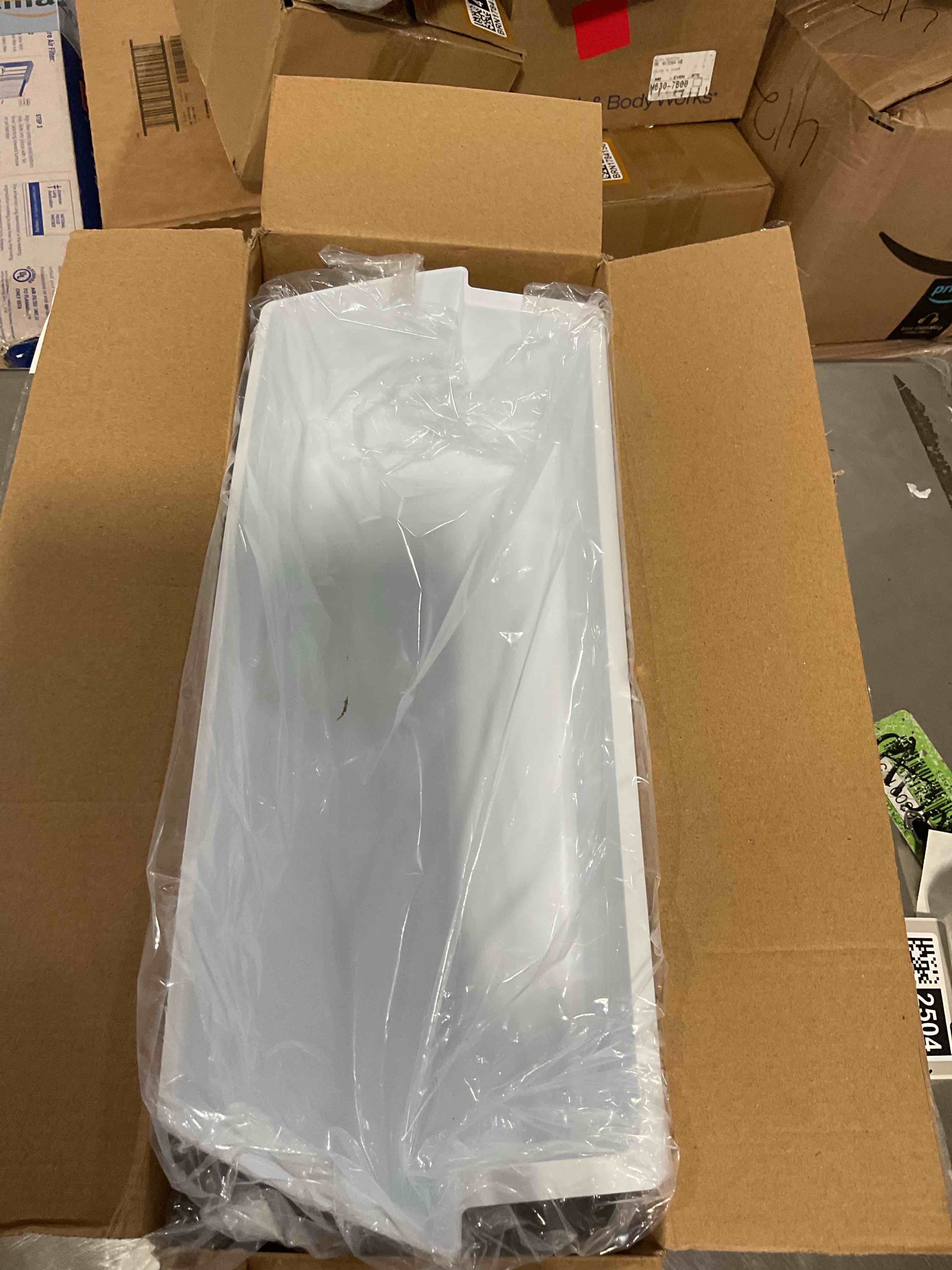 https://s3.amazonaws.com/lotting-images-prod/bidfta/GRA1452504_1753800602762.jpeg