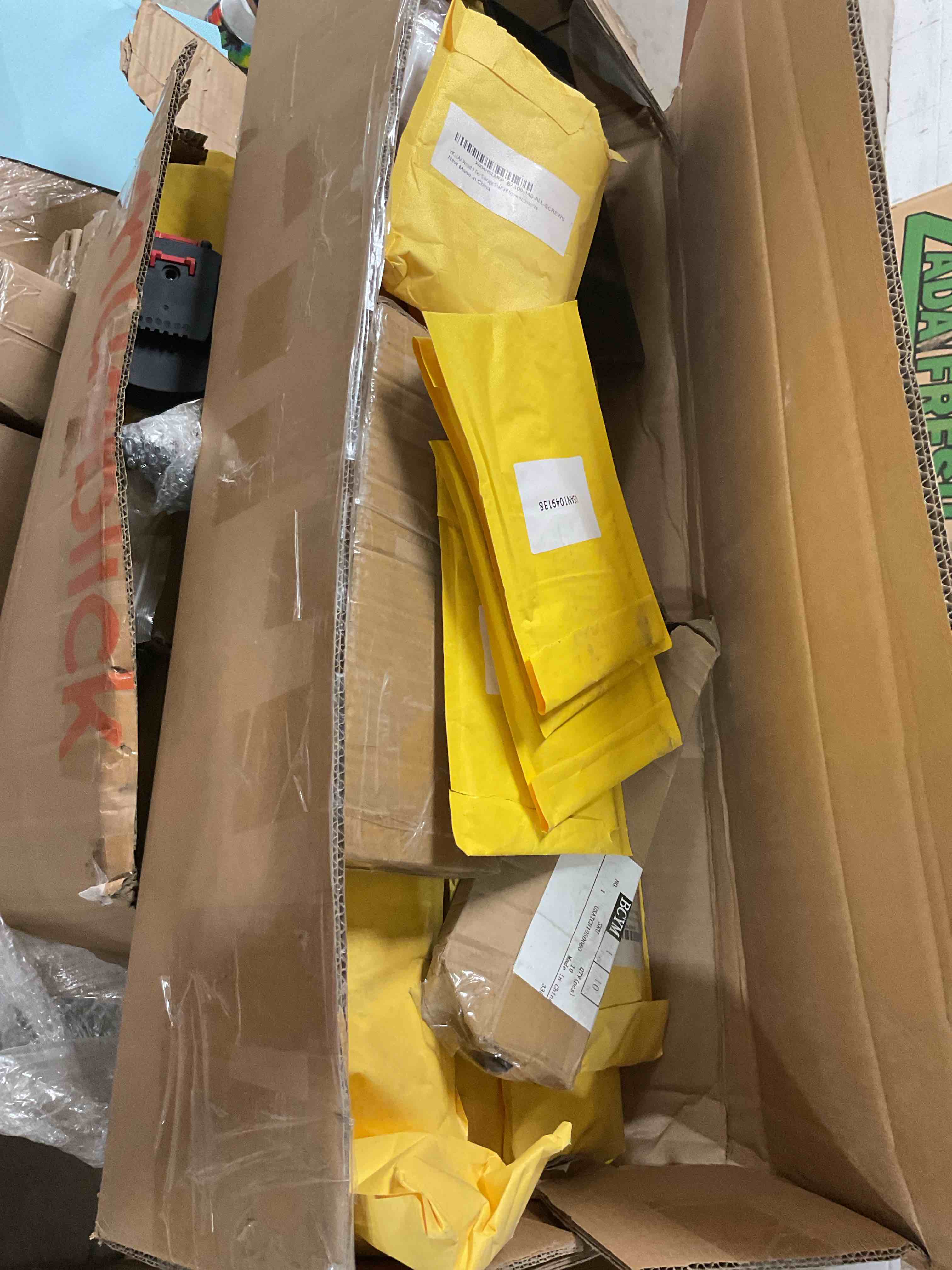 https://s3.amazonaws.com/lotting-images-prod/bidfta/GRA1453272_1754512001059.jpeg