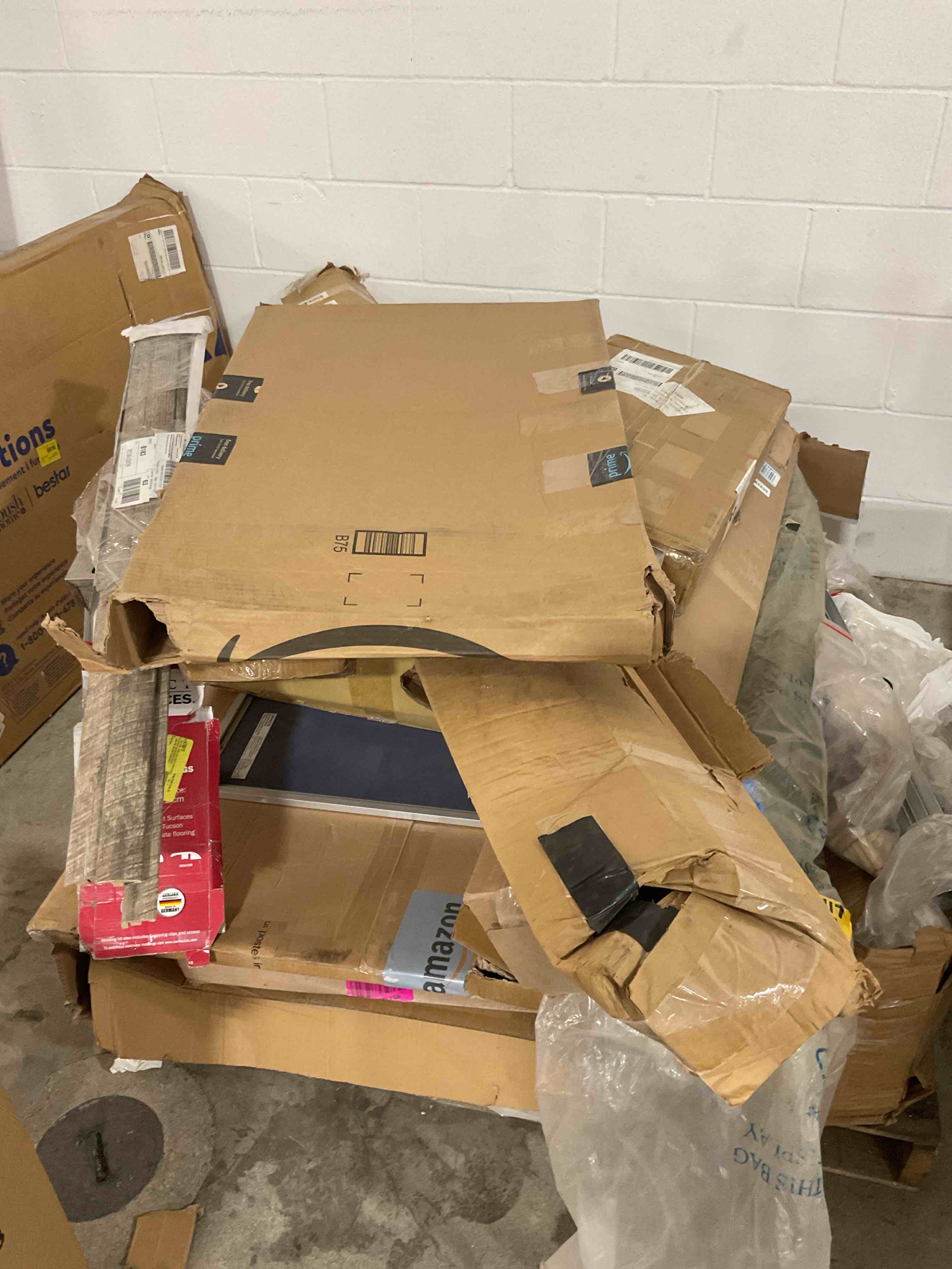 https://s3.amazonaws.com/lotting-images-prod/bidfta/GRA1453281_1754516225892.jpeg