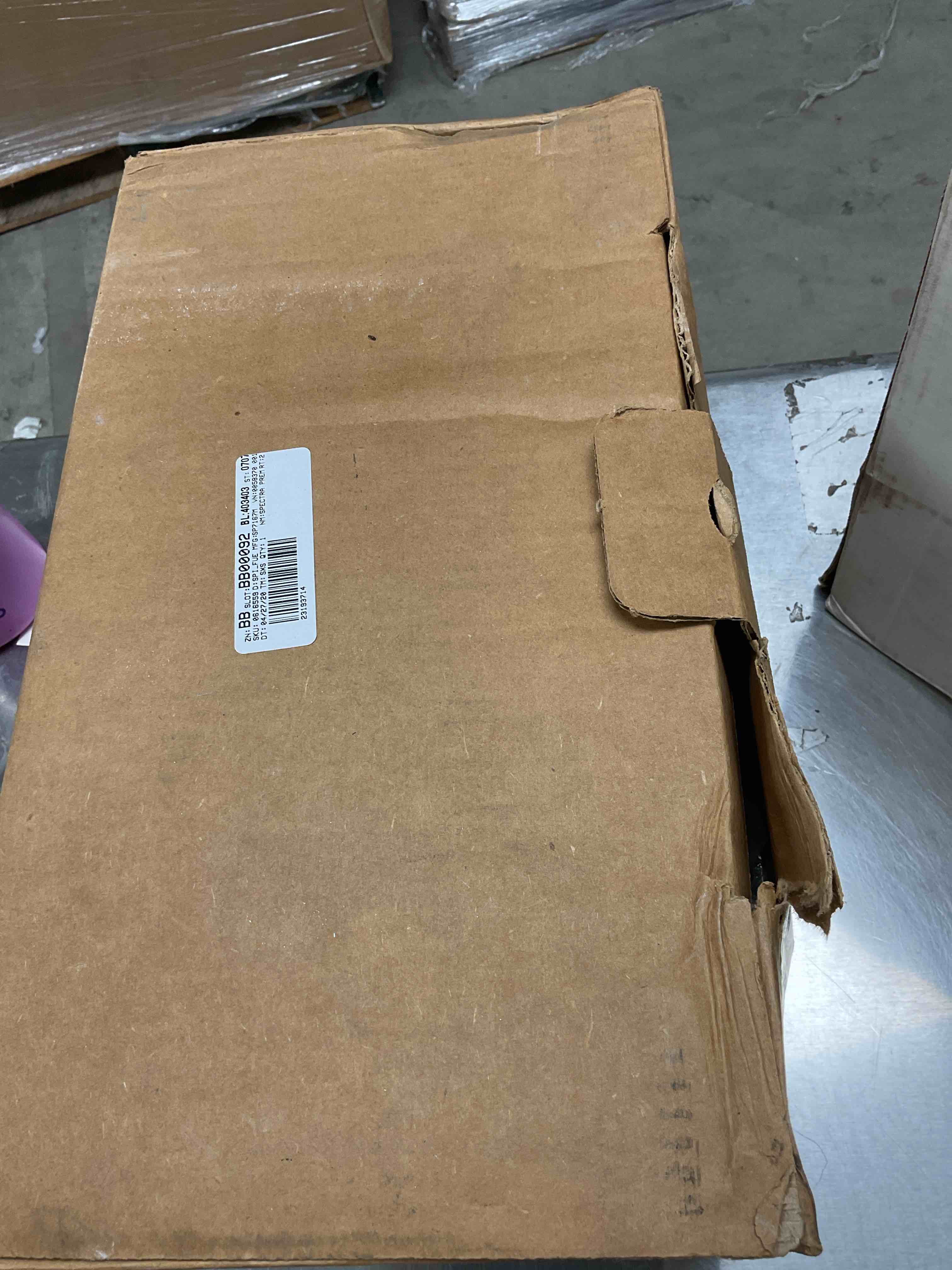 https://s3.amazonaws.com/lotting-images-prod/bidfta/GRA1453526_1754681655106.jpeg