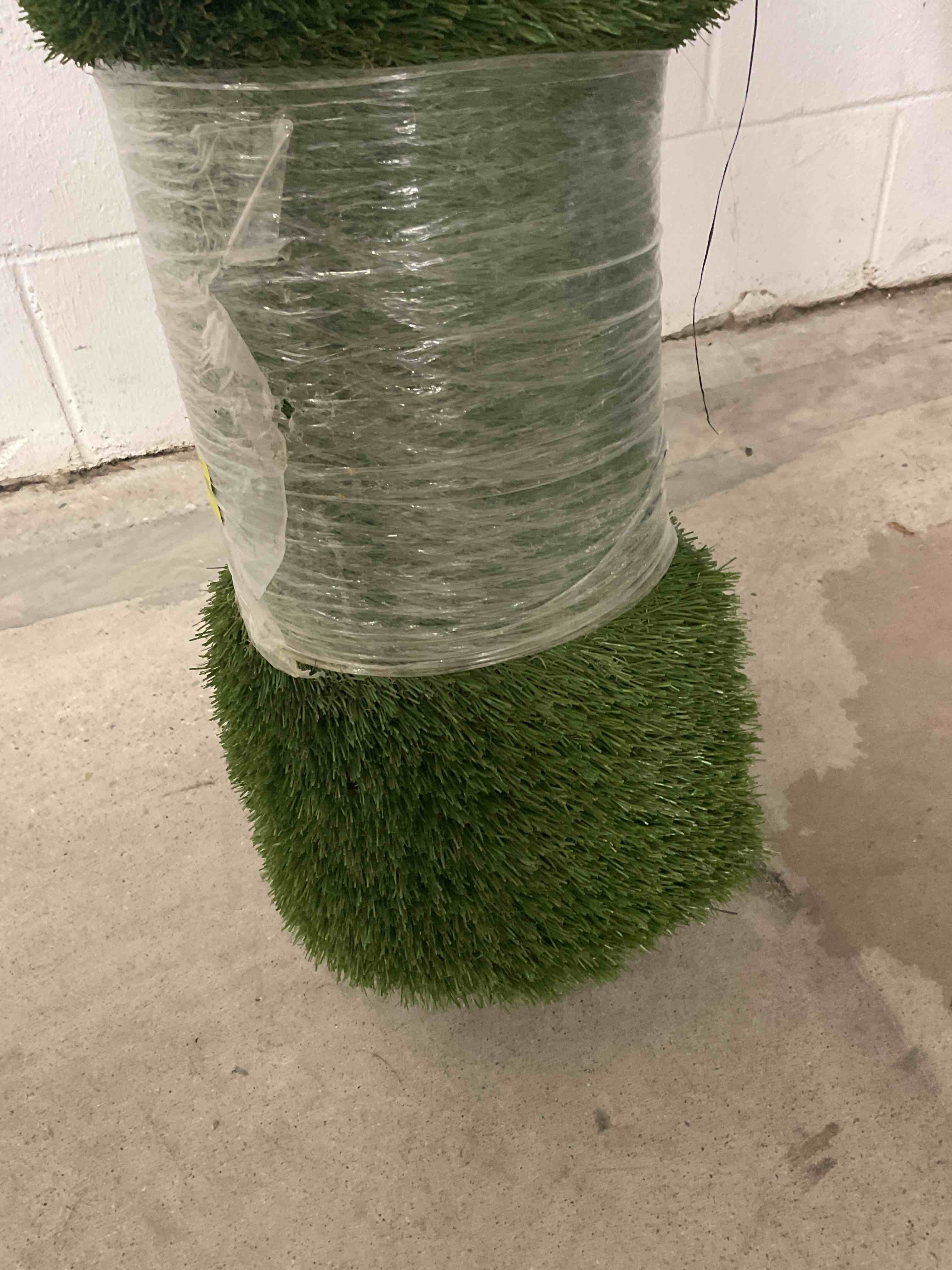 Select Surfaces Evergreen Artificial Grass - Assorted 