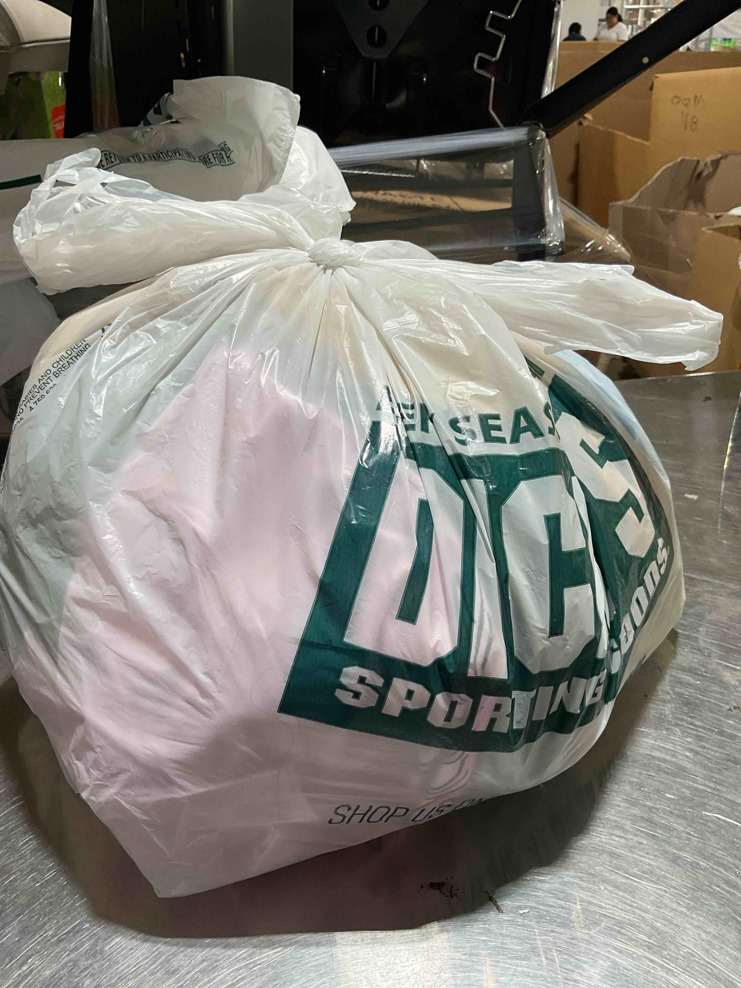 https://s3.amazonaws.com/lotting-images-prod/bidfta/GRA1454131_1755270299351.jpeg