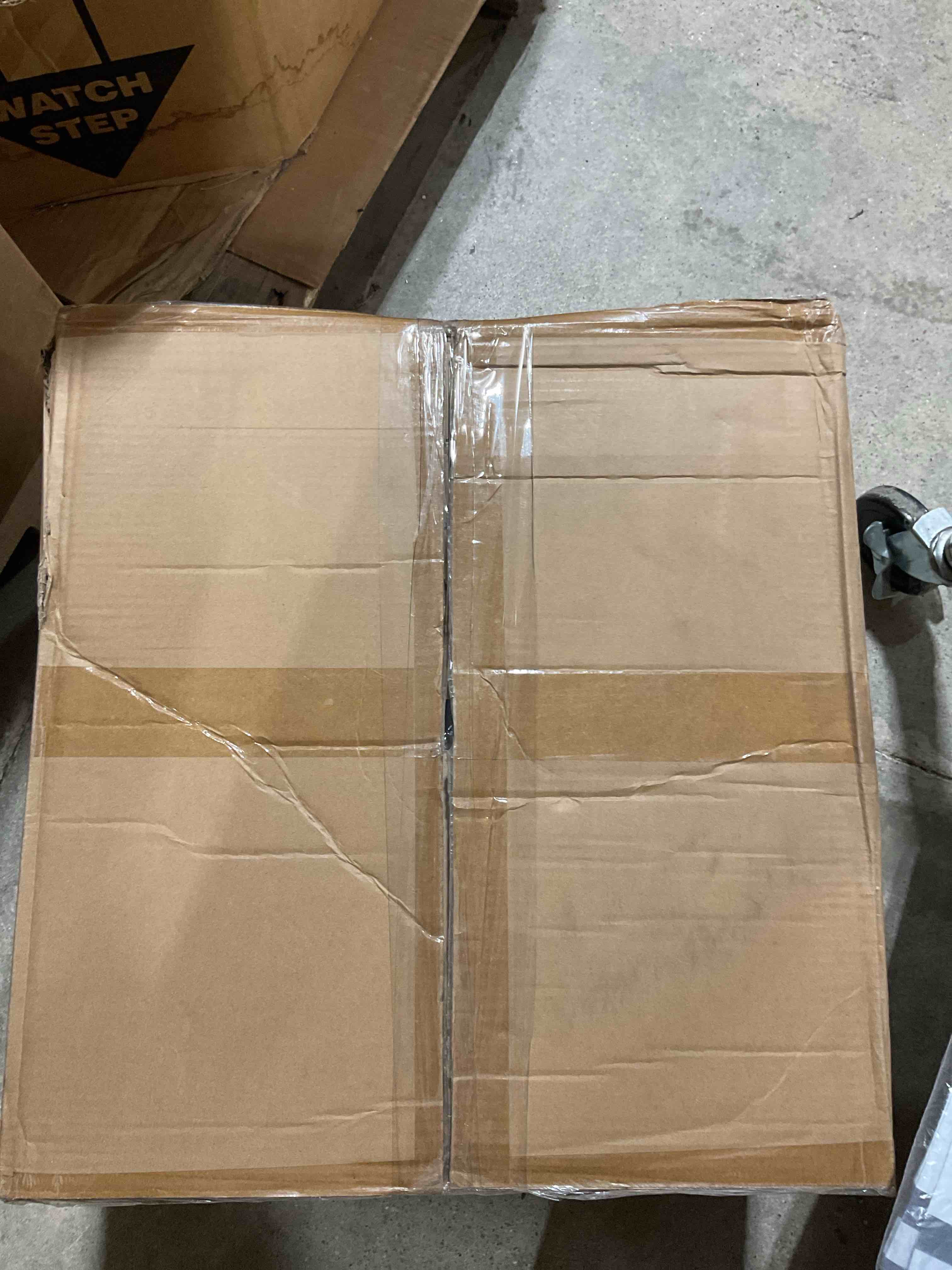 https://s3.amazonaws.com/lotting-images-prod/bidfta/GRA1455201_1756394852095.jpeg