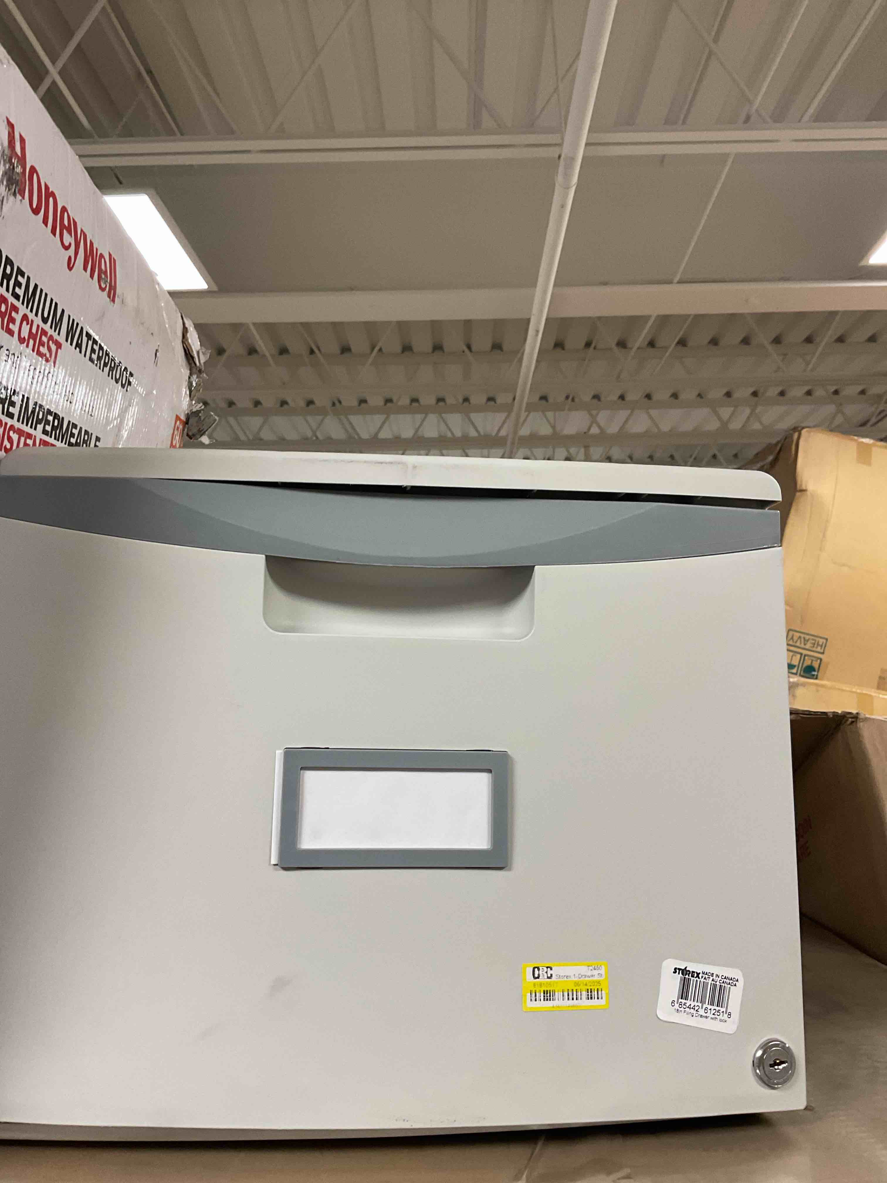https://s3.amazonaws.com/lotting-images-prod/bidfta/GRA1455484_1756821502510.jpeg
