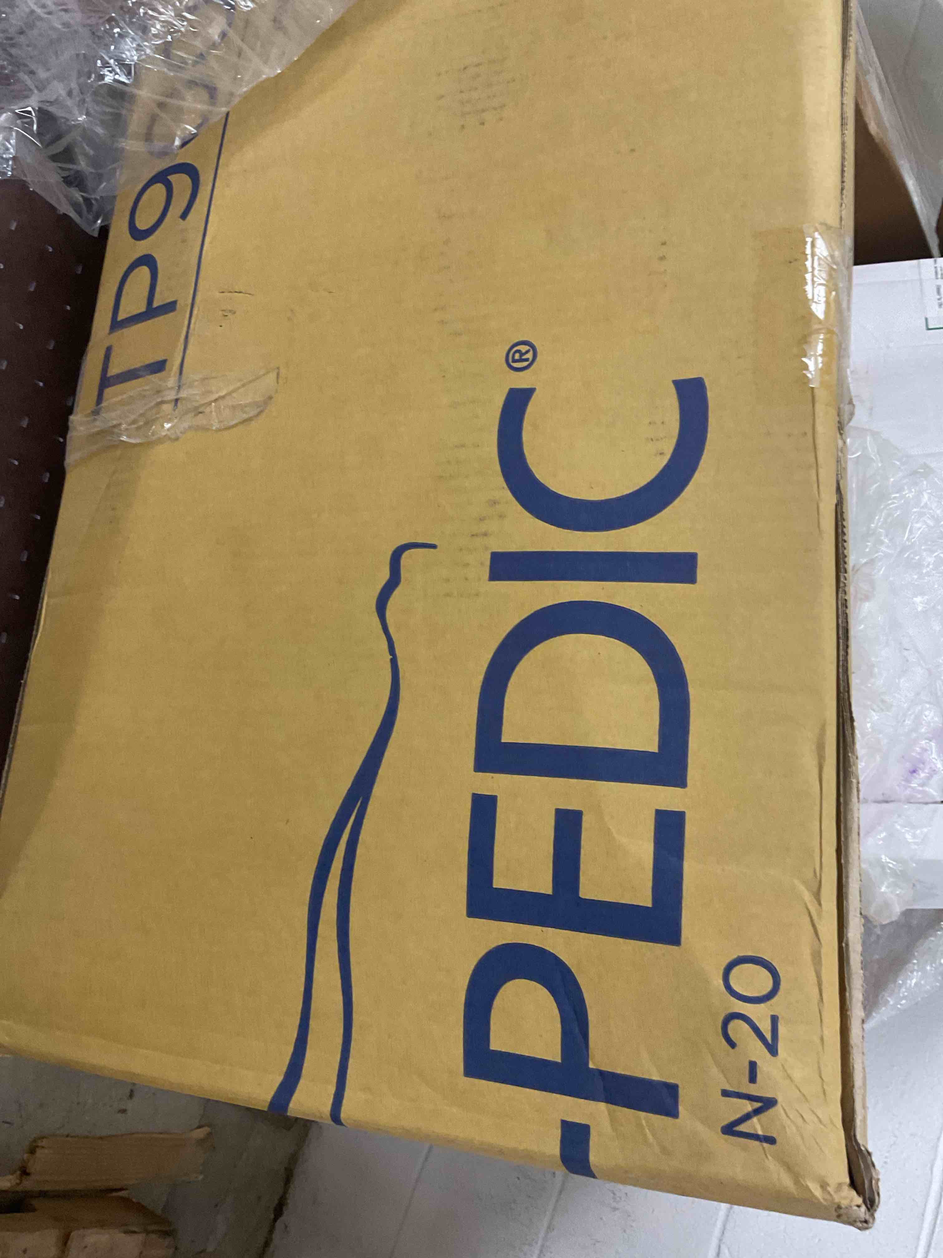 https://s3.amazonaws.com/lotting-images-prod/bidfta/GRA1455545_1756841499387.jpeg